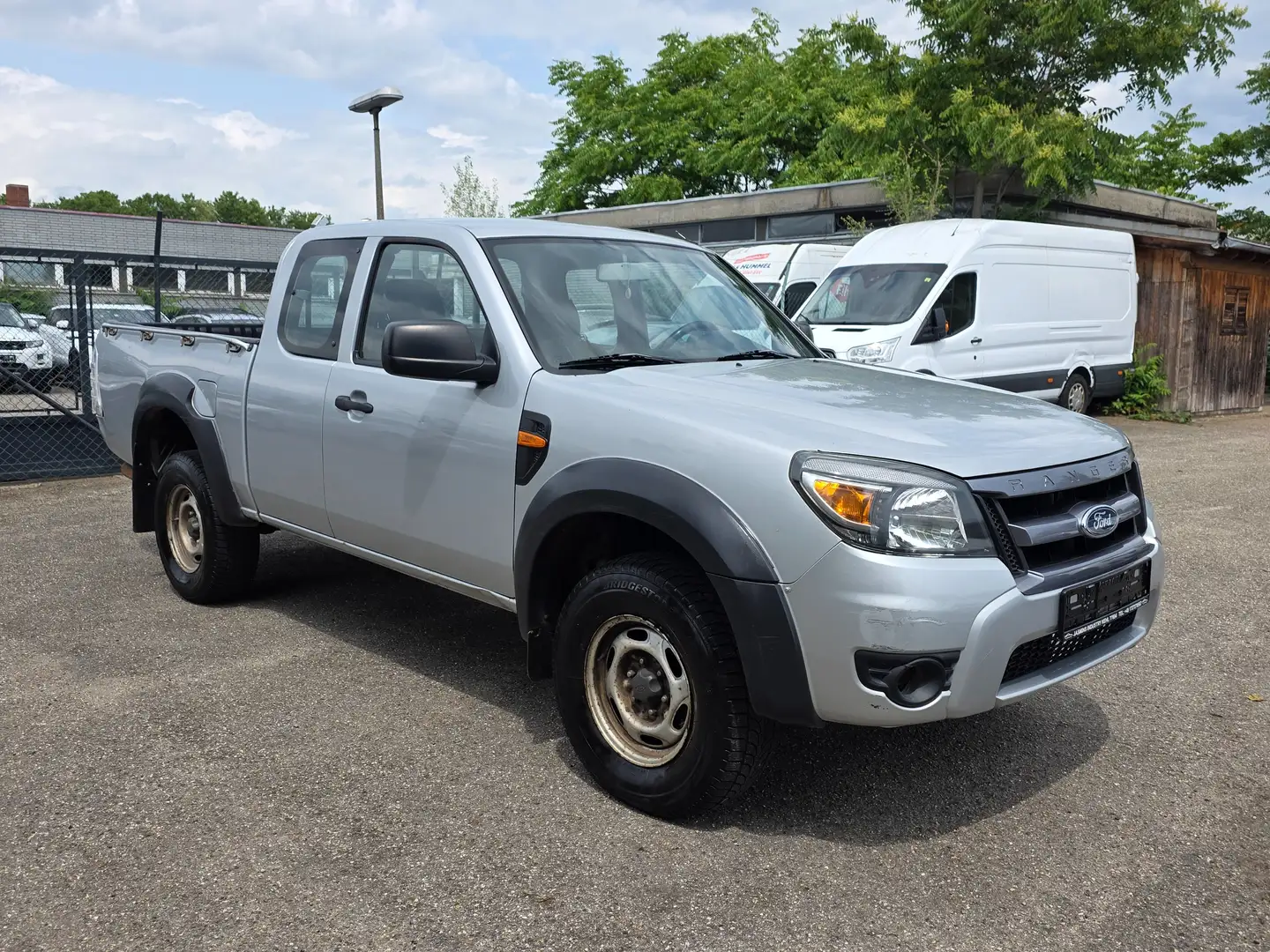 Ford Ranger 2.5 TDCI Doppelkabine 4X4 XL Klimaanlage 4 Sitzer Plateado - 2