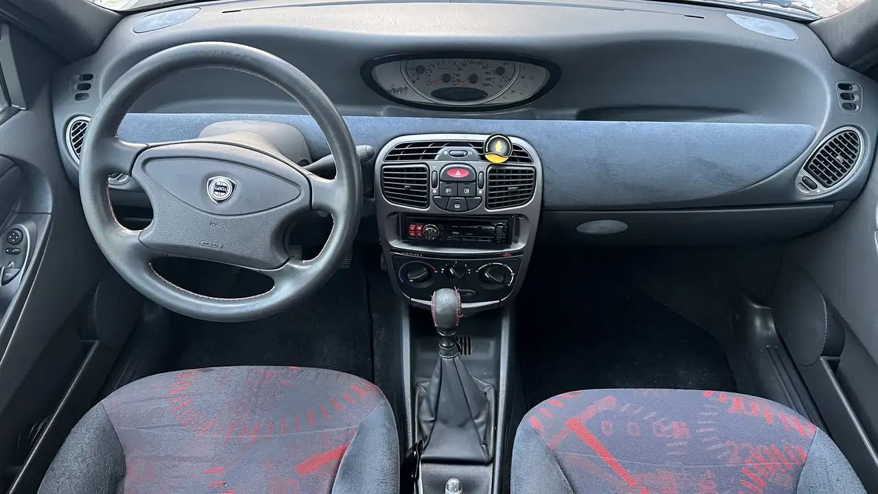 Lancia Y 1.2 16v Elefantino Rosso Trattabile, foto 7