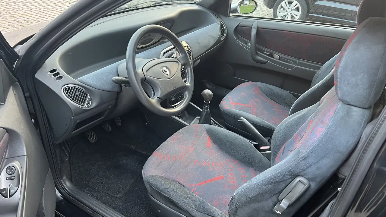 Lancia Y 1.2 16v Elefantino Rosso Trattabile, foto 6