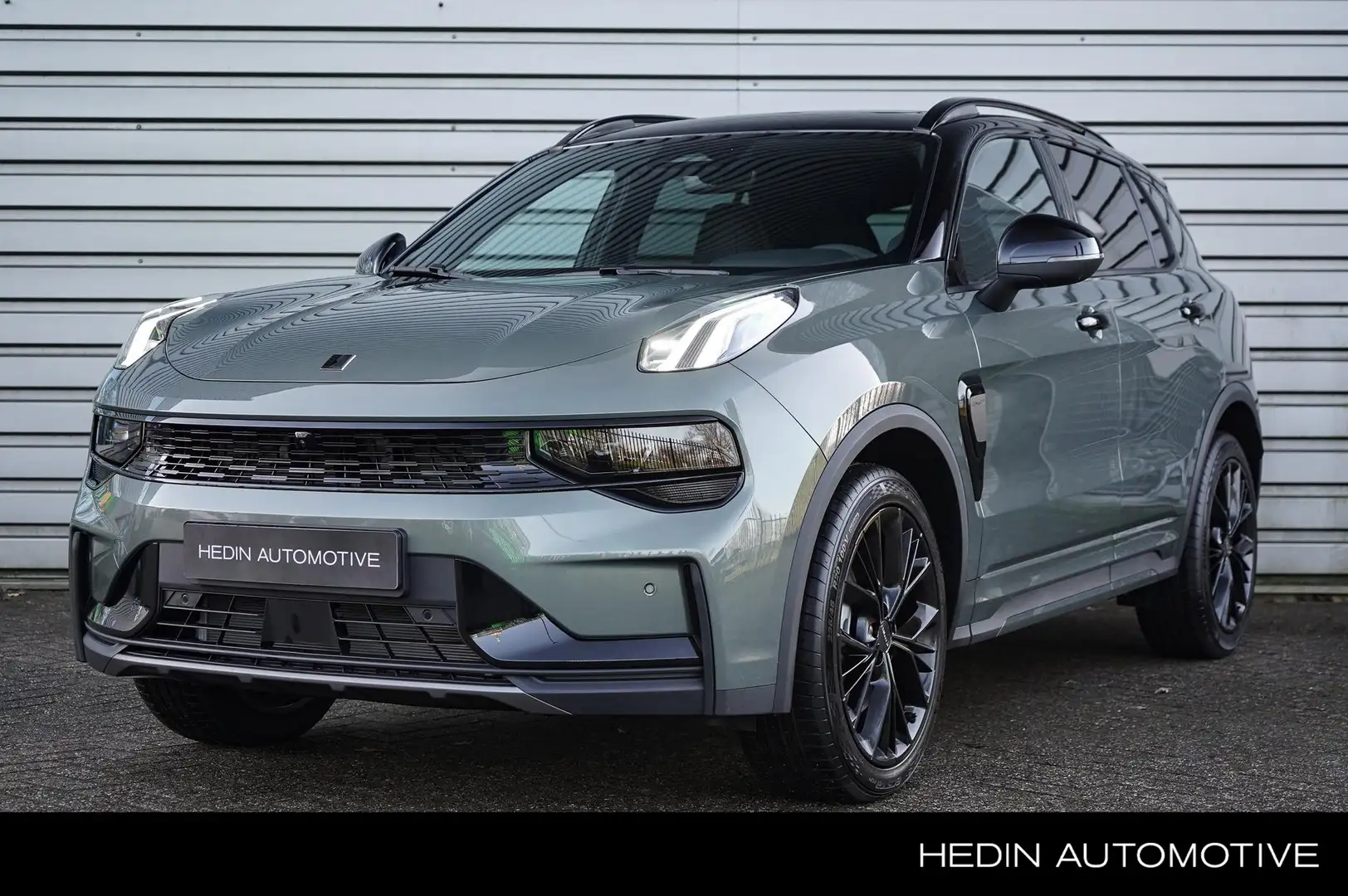 Lynk & Co 01 1.5 More | MORE | NIEUW | Panoramadak | 360° camer Groen - 1