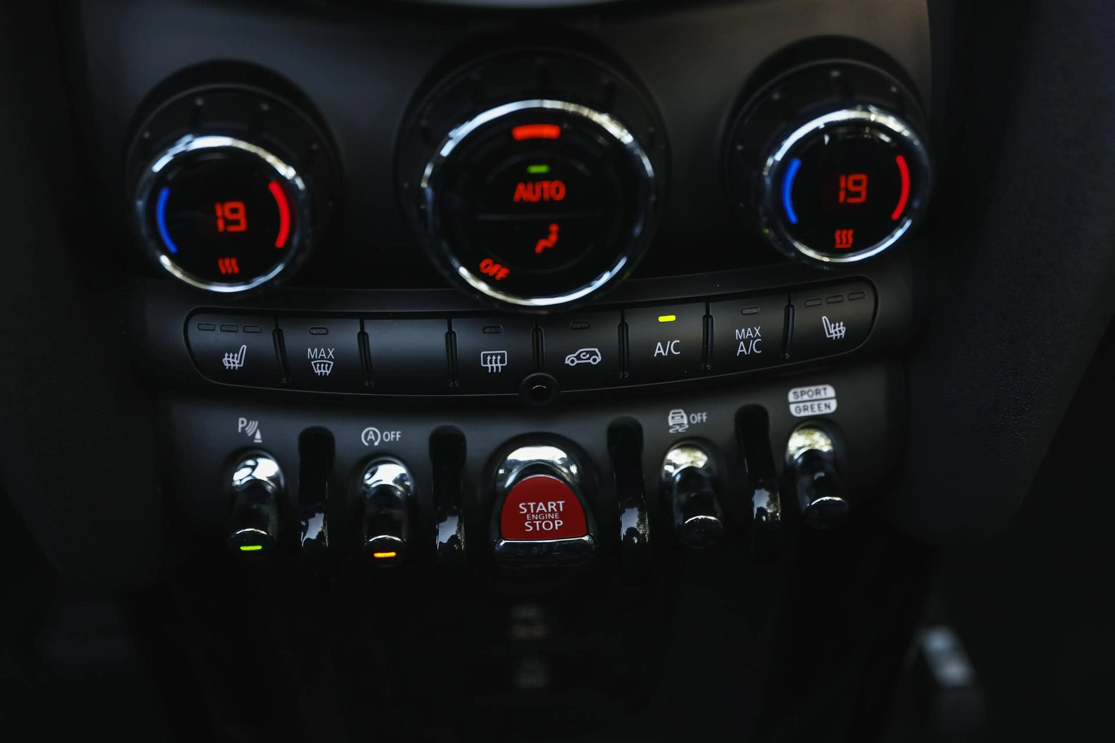 MINI Cooper Cabrio Automaat / Sportstoelen / Comfort Access / Achteru — photo 15