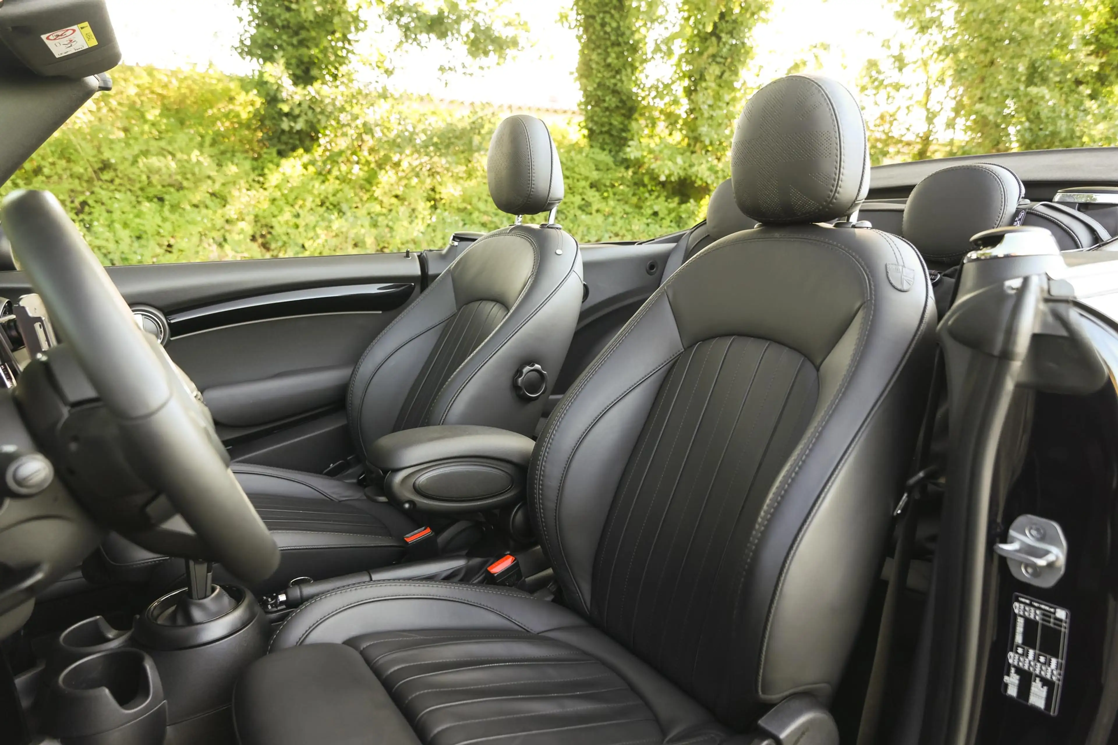 MINI Cooper Cabrio Automaat / Sportstoelen / Comfort Access / Achteru — photo 9