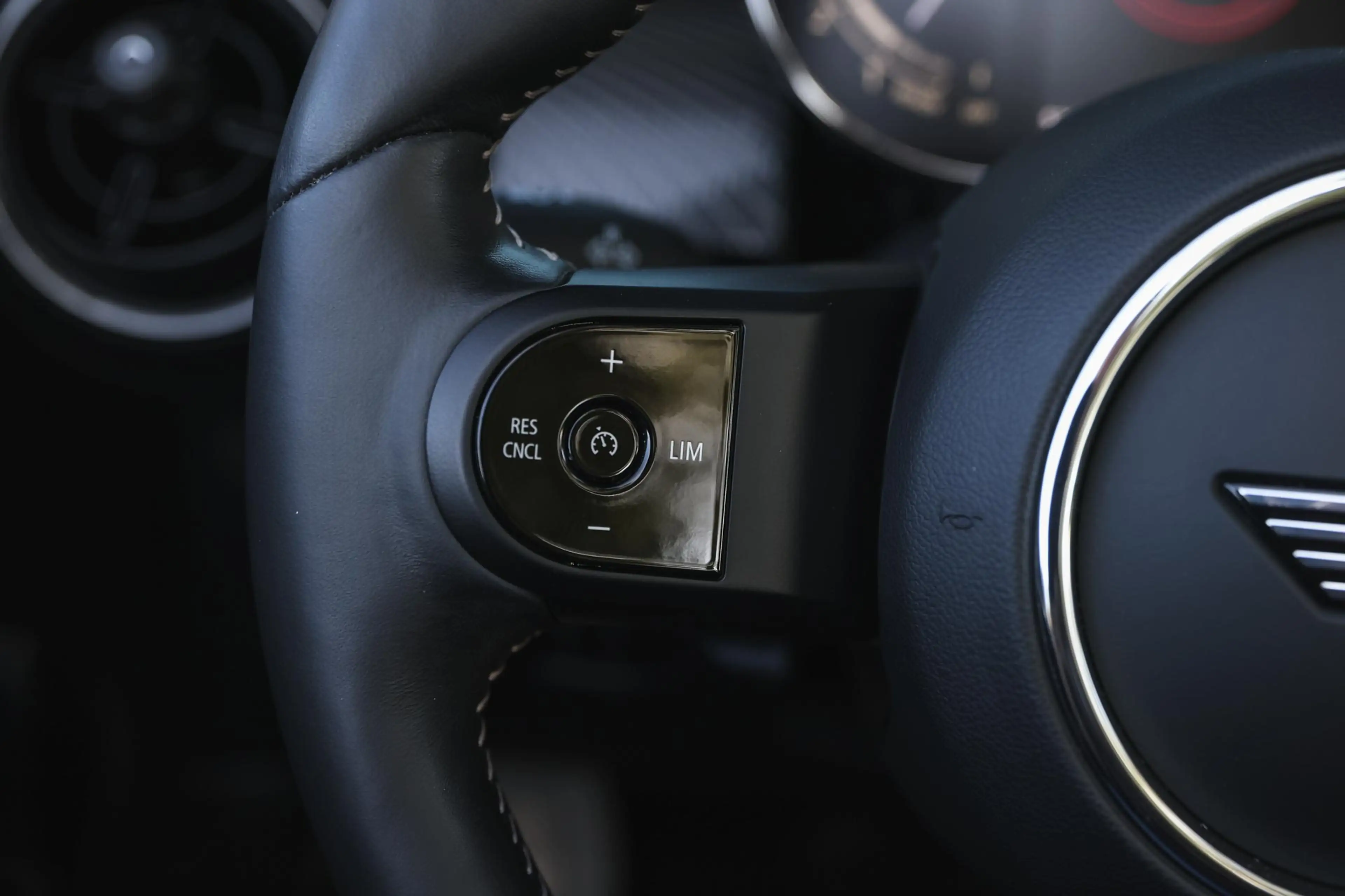 MINI Cooper Cabrio Automaat / Sportstoelen / Comfort Access / Achteru — photo 12