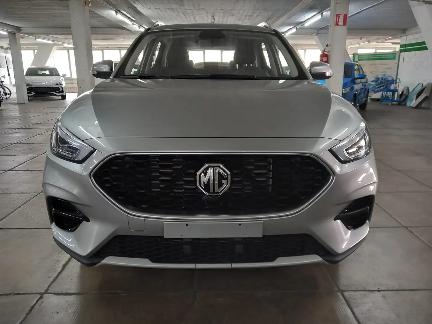 MG ZS 1.5L MT 2WD COM LHD Grigio - 2