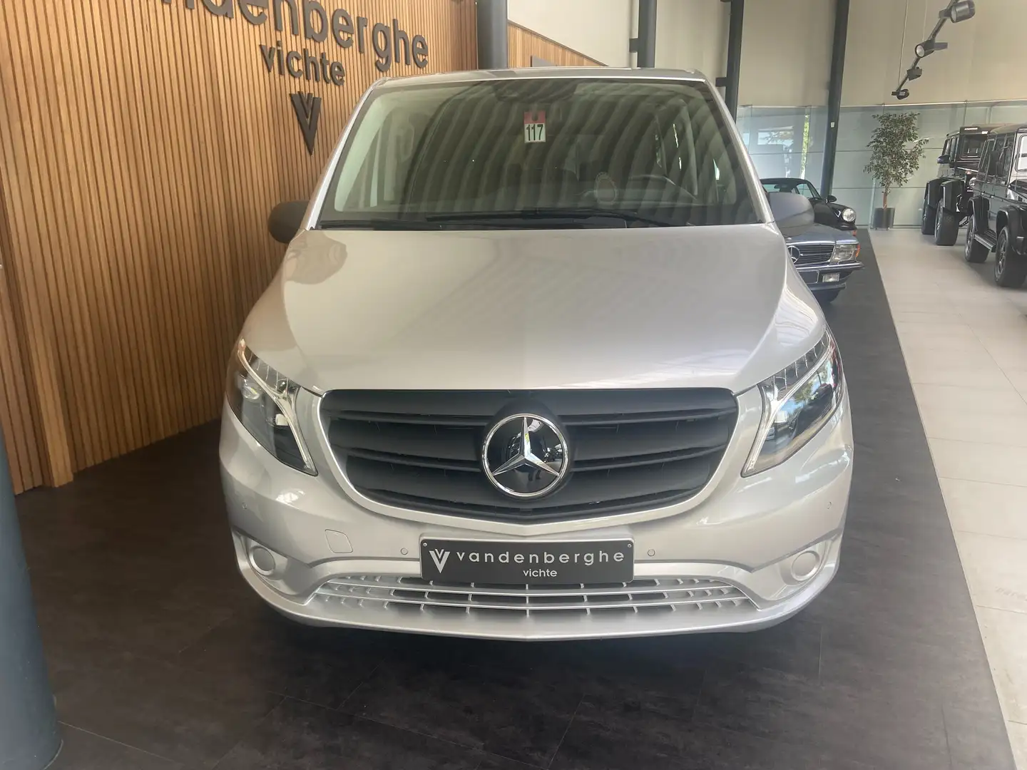 Mercedes-Benz Vito 119 CDI L1 tourer automaat camera led 2 schuifdeur Zilver - 2