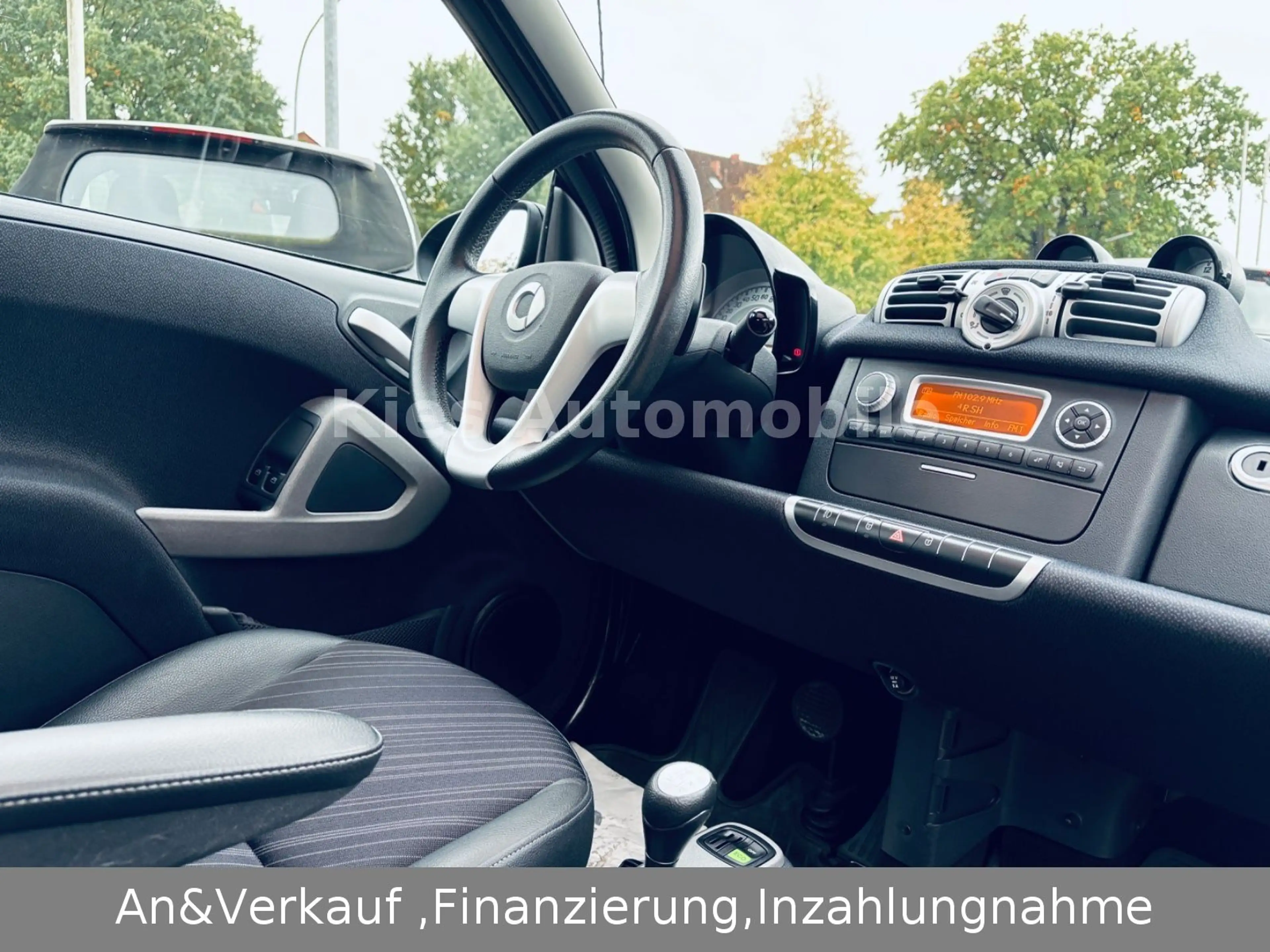 smart forTwo Pulse AUTOM/SERVO/PANO/KLIMA/TEILLEDER/ — photo 9