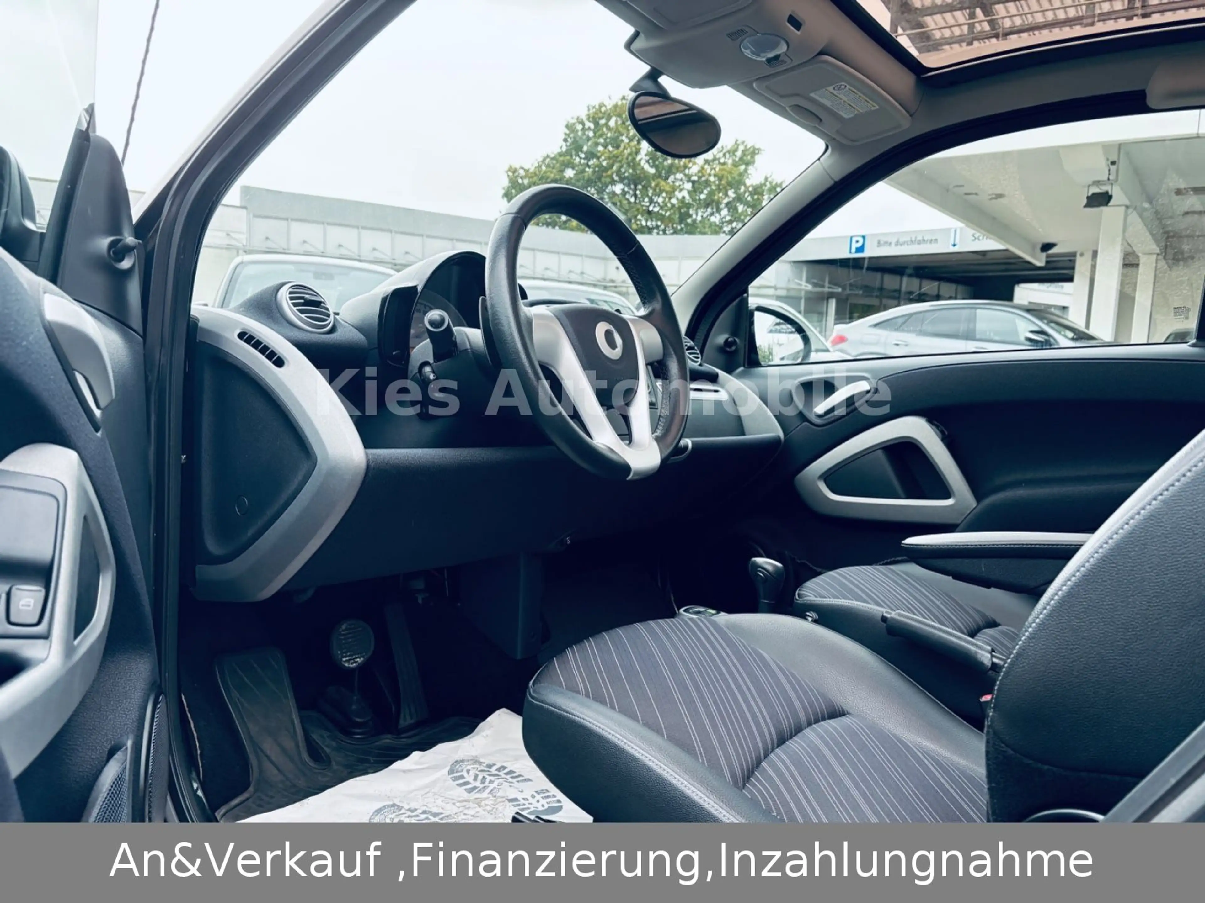 smart forTwo Pulse AUTOM/SERVO/PANO/KLIMA/TEILLEDER/ — photo 14