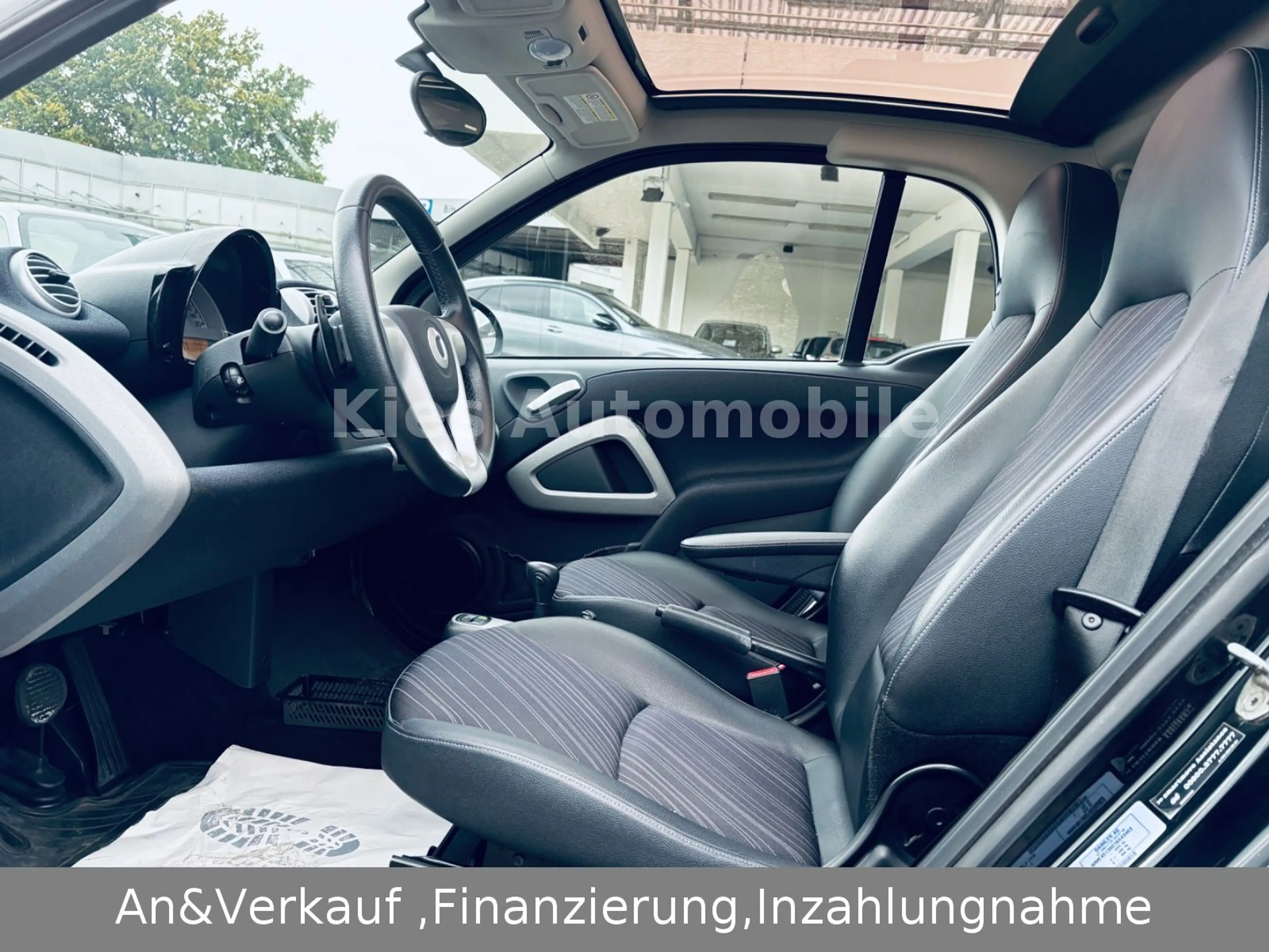 smart forTwo Pulse AUTOM/SERVO/PANO/KLIMA/TEILLEDER/ — photo 12