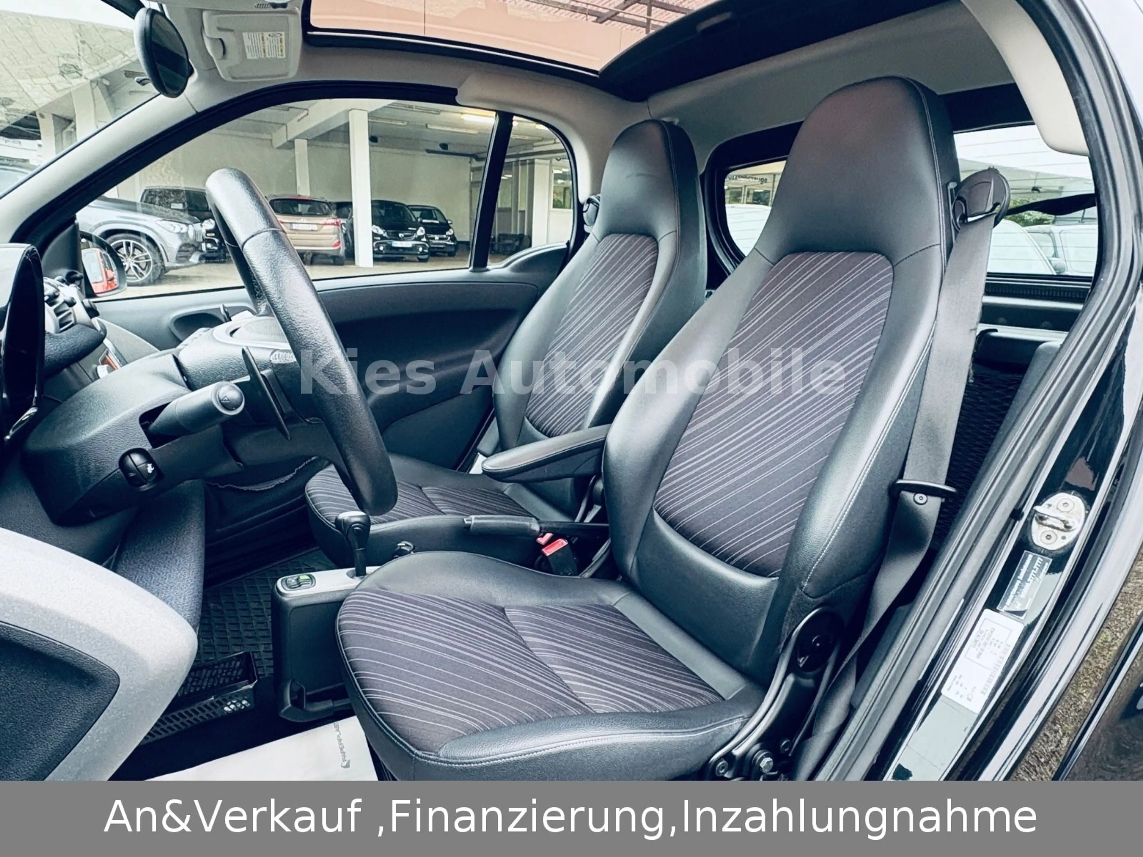 smart forTwo Pulse AUTOM/SERVO/PANO/KLIMA/TEILLEDER/ — photo 10