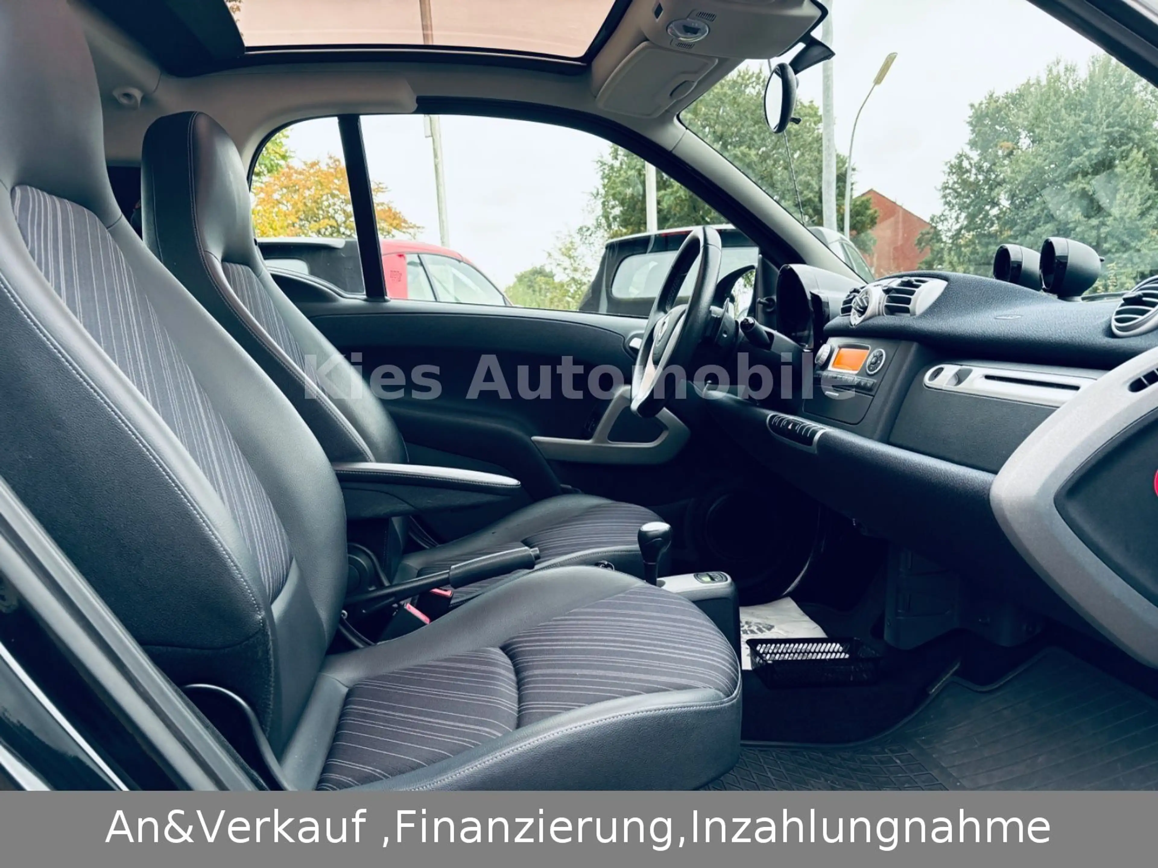 smart forTwo Pulse AUTOM/SERVO/PANO/KLIMA/TEILLEDER/ — photo 11