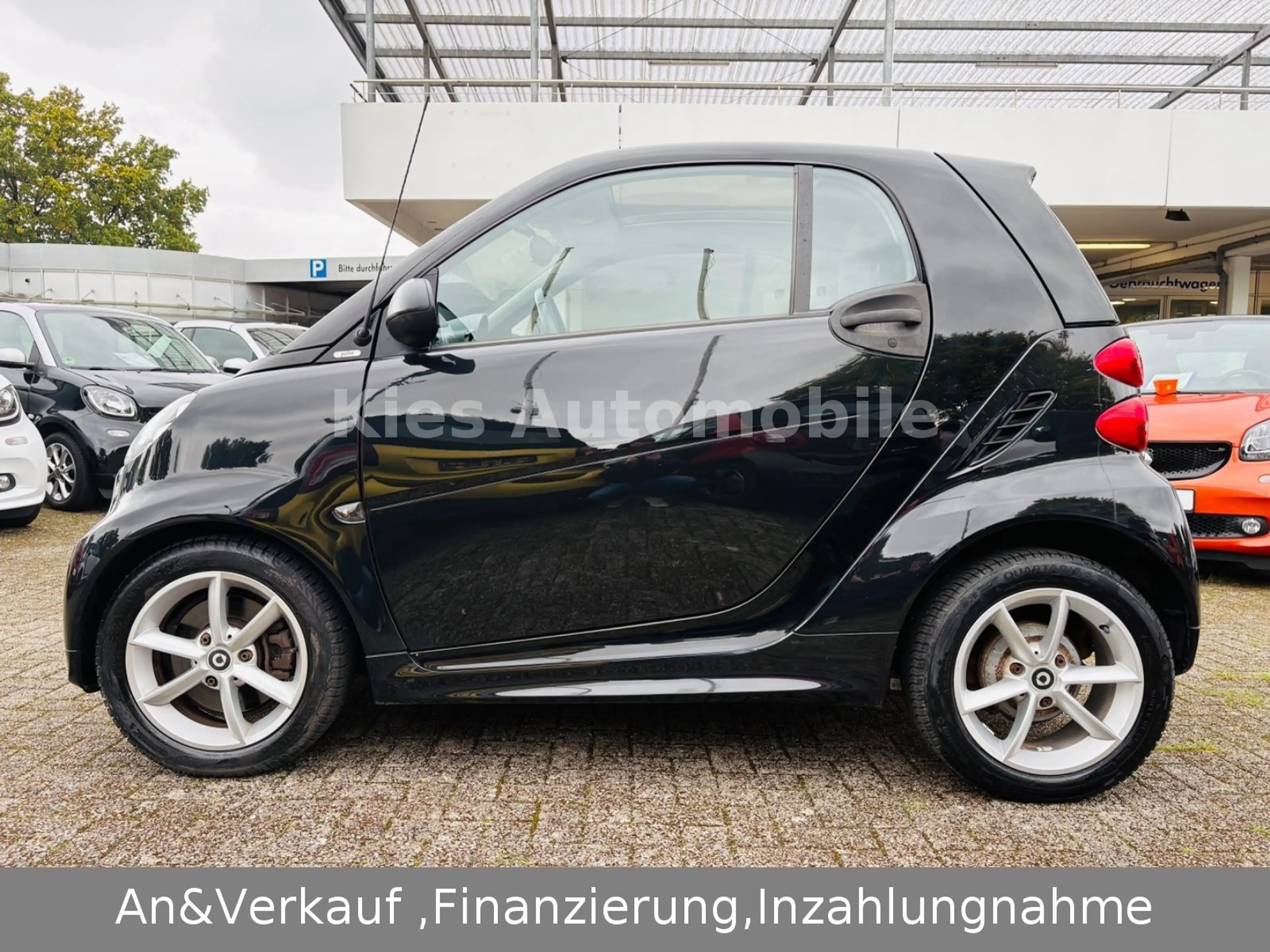 smart forTwo Pulse AUTOM/SERVO/PANO/KLIMA/TEILLEDER/ — photo 3