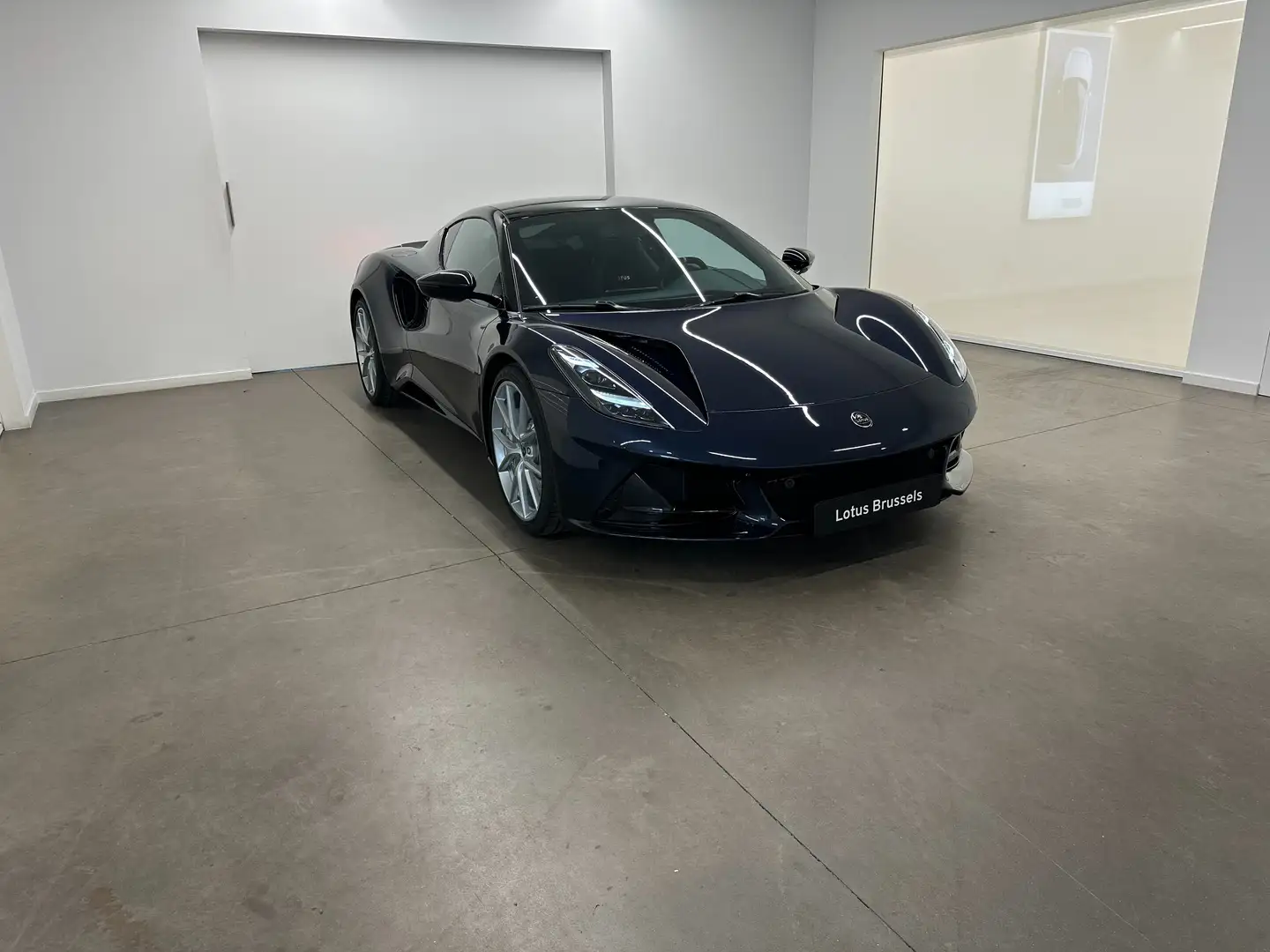 Lotus Emira Turbo SE Blau - 2