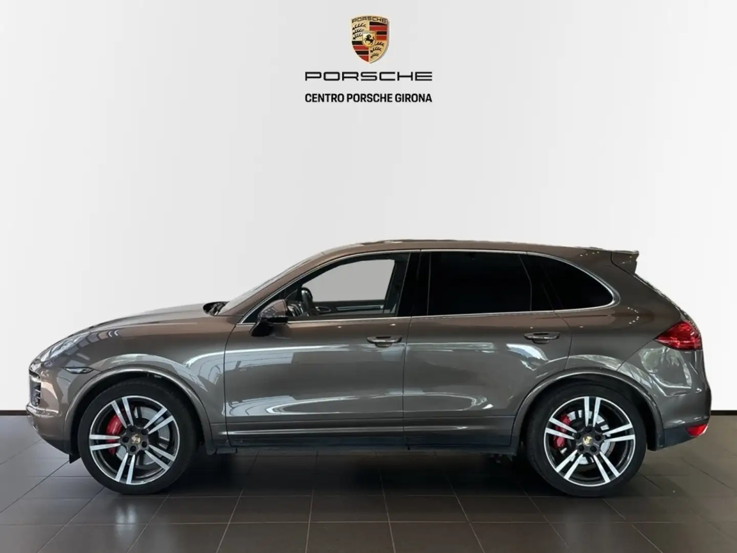 Porsche Cayenne Turbo S Aut. Brun - 2