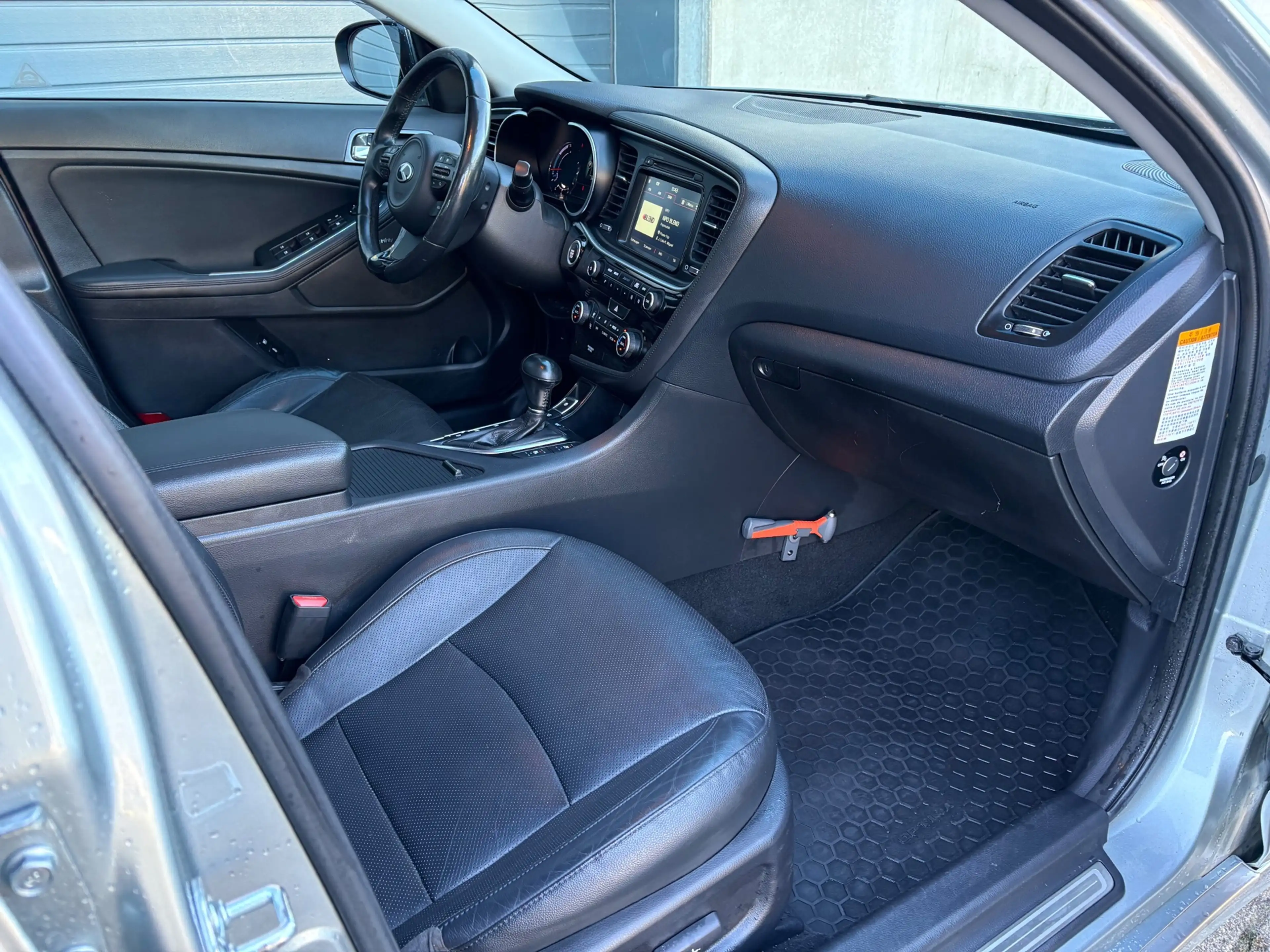 Kia Optima 2.0 CVVT Hybrid Executive Line AUT PANO LEDER — photo 12