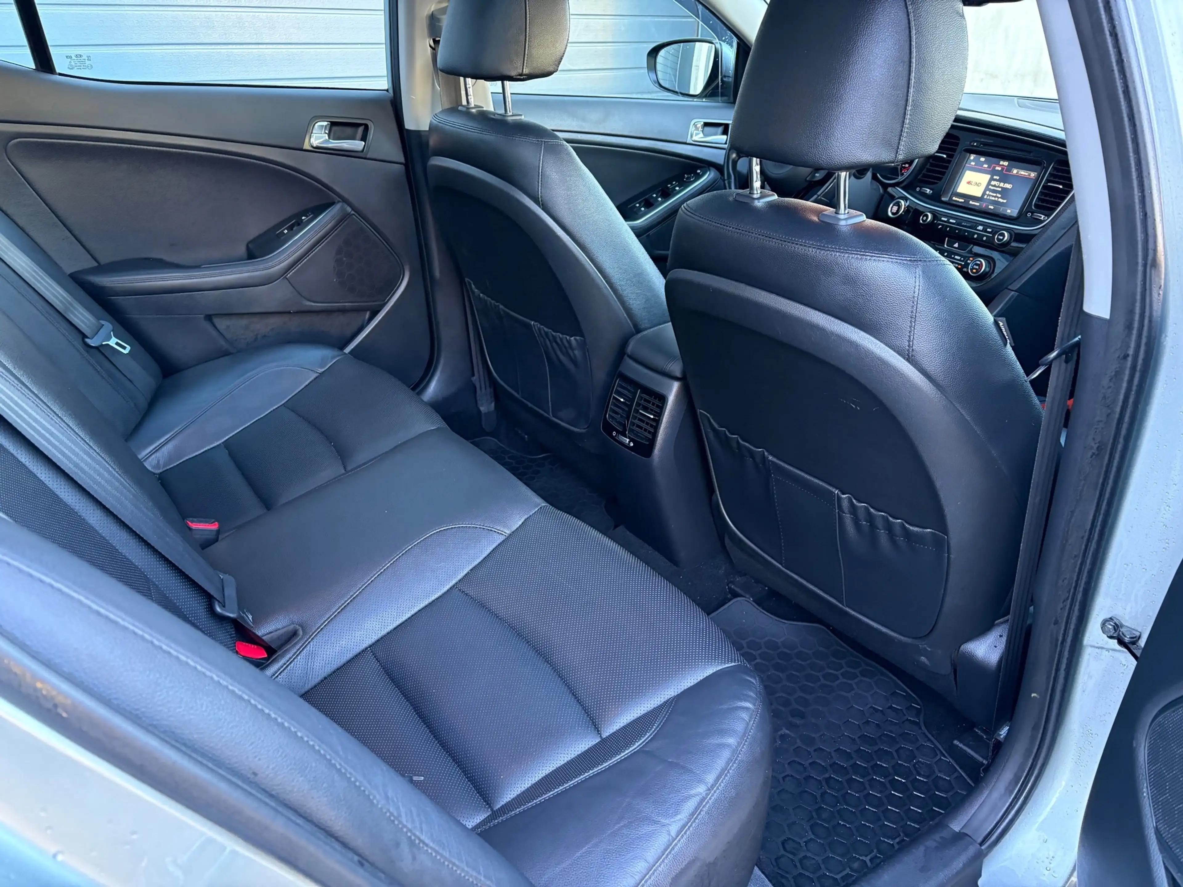 Kia Optima 2.0 CVVT Hybrid Executive Line AUT PANO LEDER — photo 13