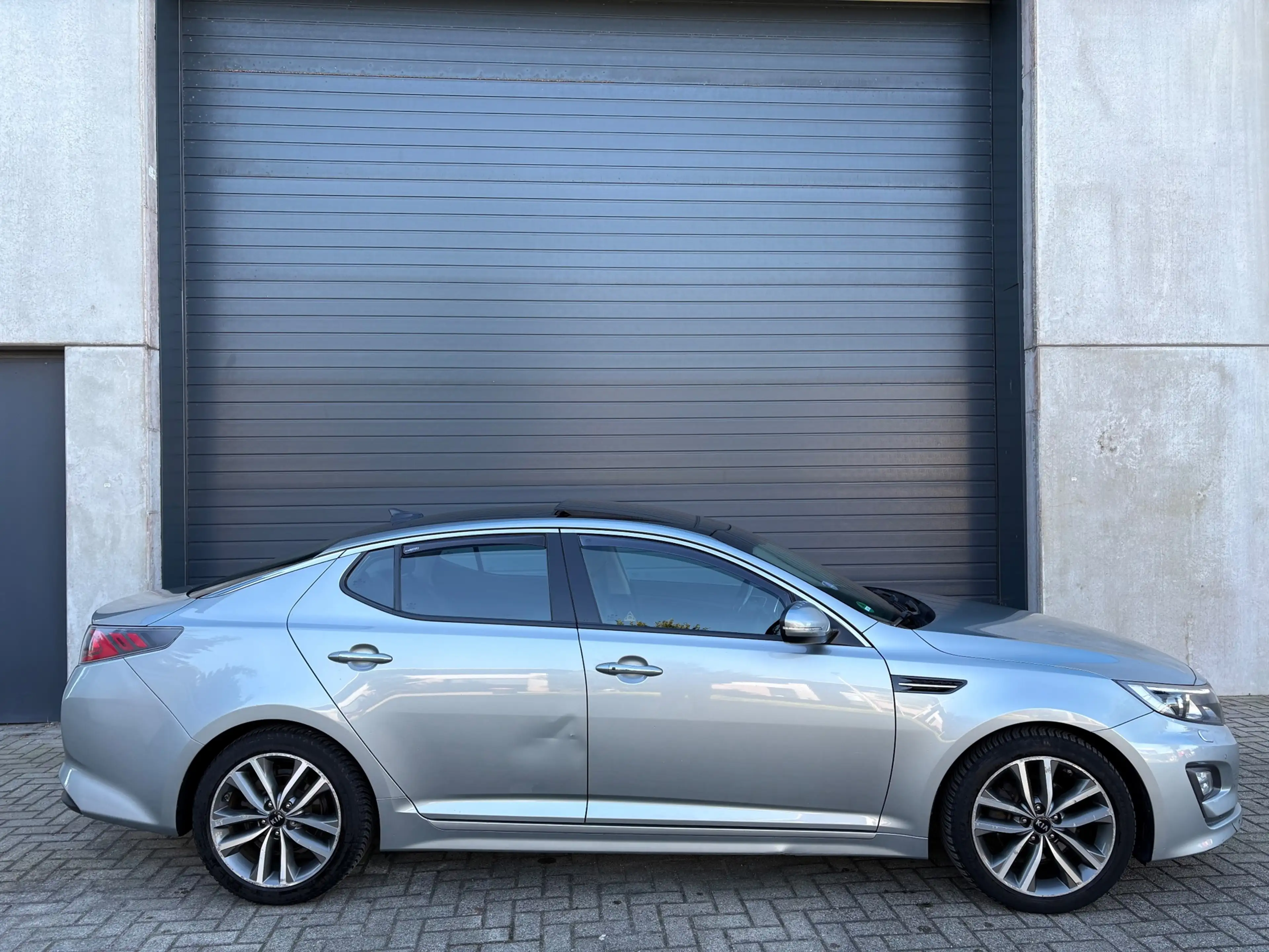 Kia Optima 2.0 CVVT Hybrid Executive Line AUT PANO LEDER — photo 8