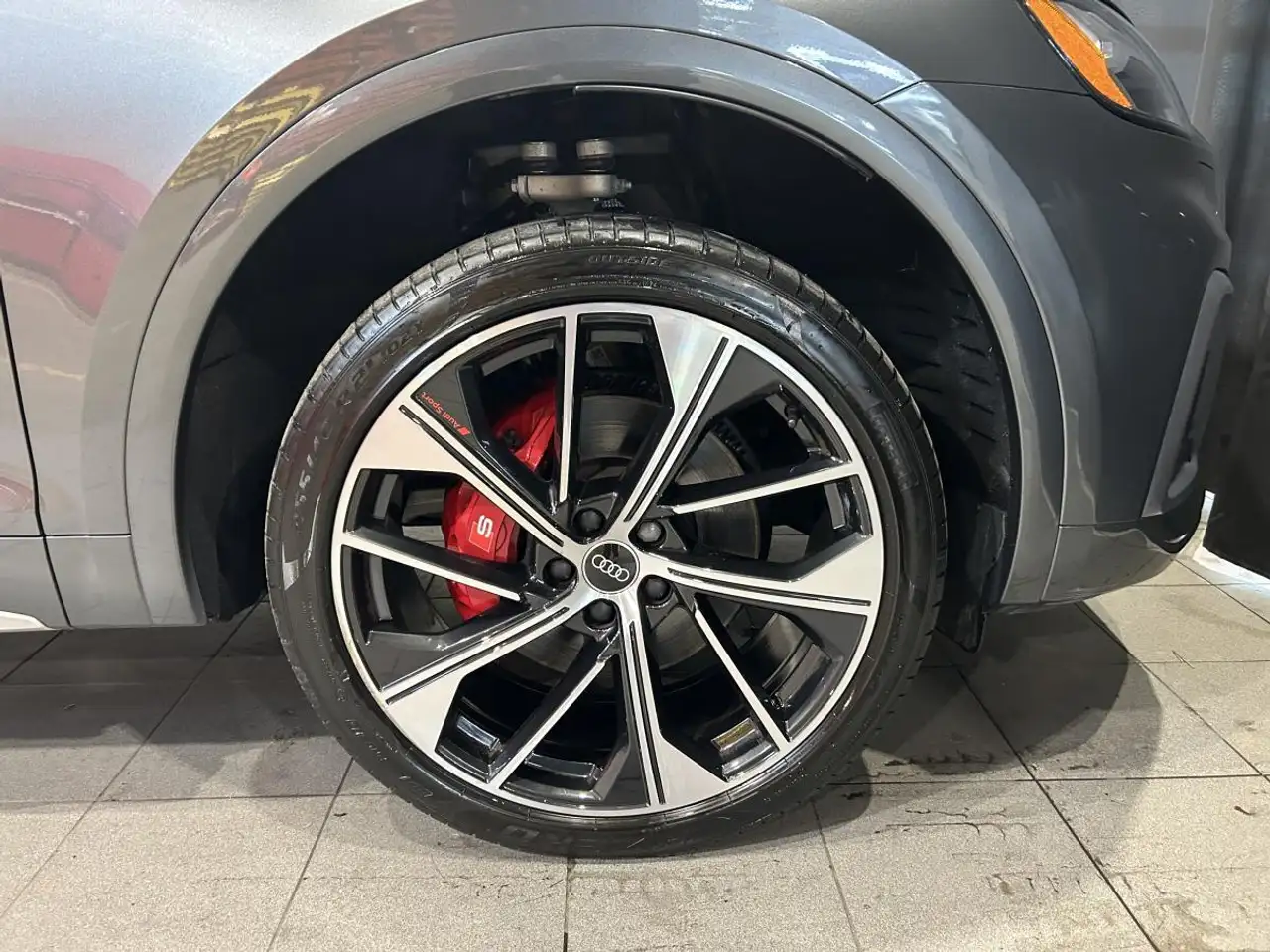 Audi SQ5 снимка Audi SQ5