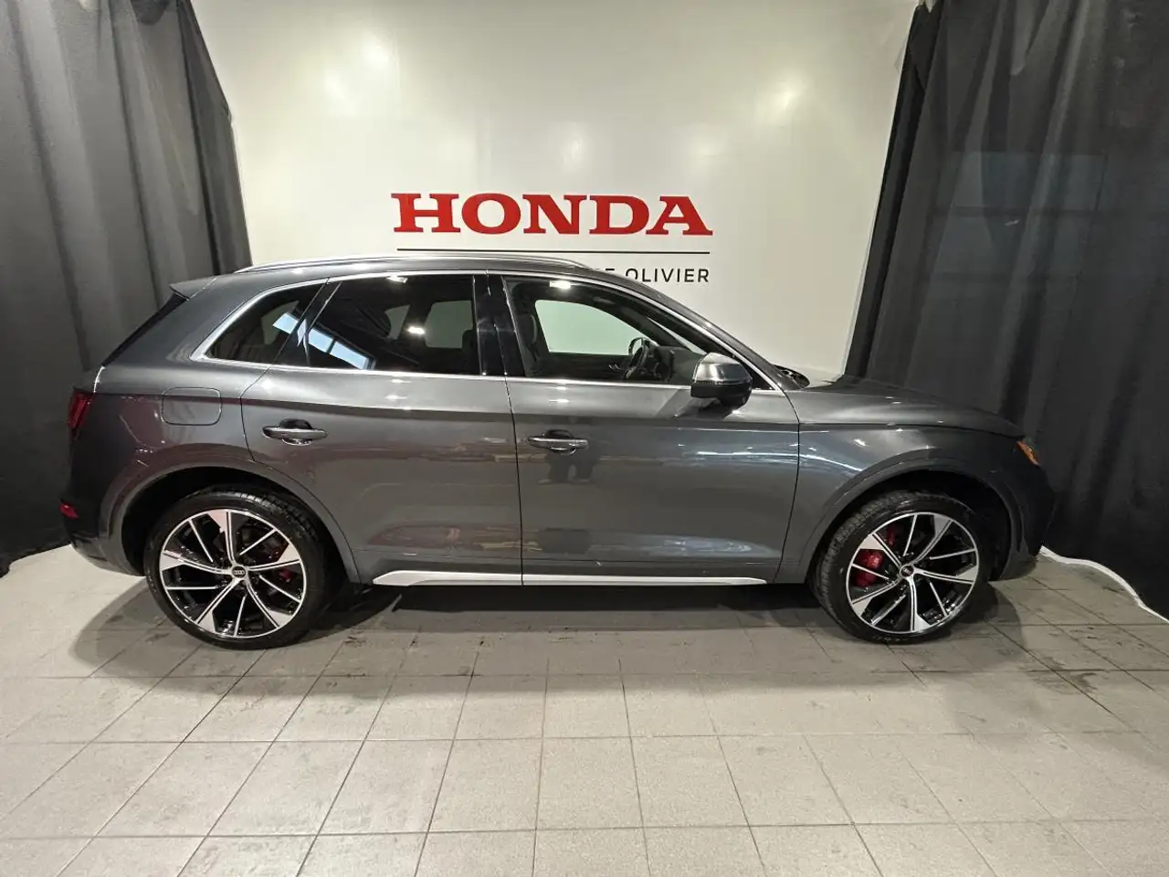 Audi SQ5 снимка Audi SQ5