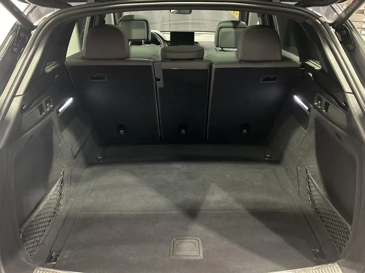 Audi SQ5 снимка Audi SQ5