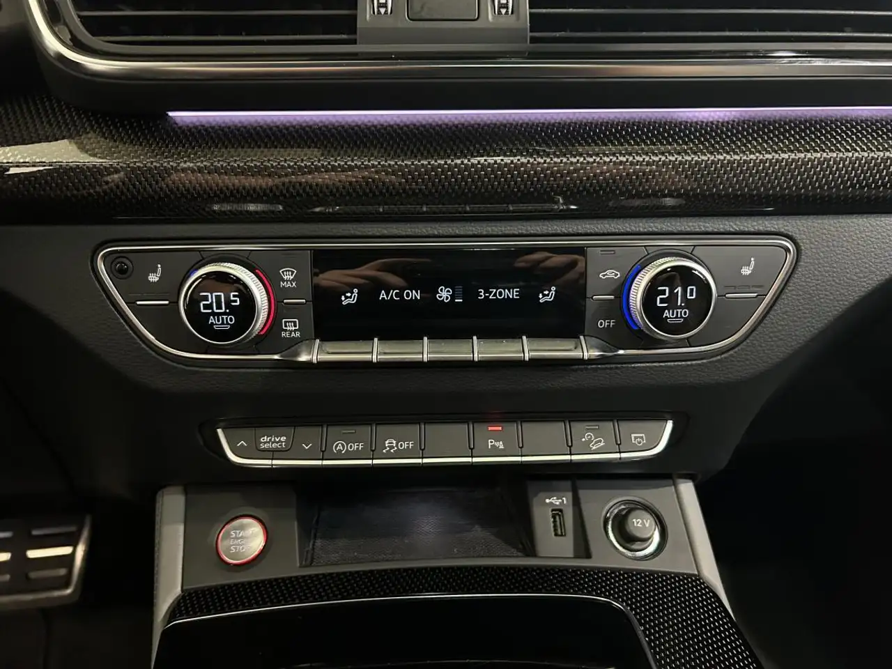 Audi SQ5 снимка Audi SQ5