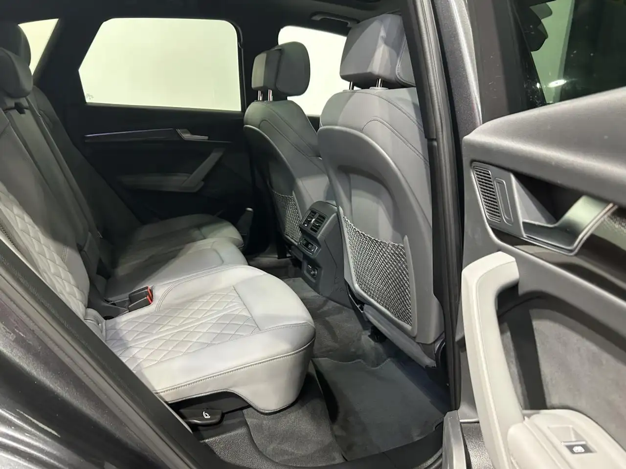 Audi SQ5 снимка Audi SQ5
