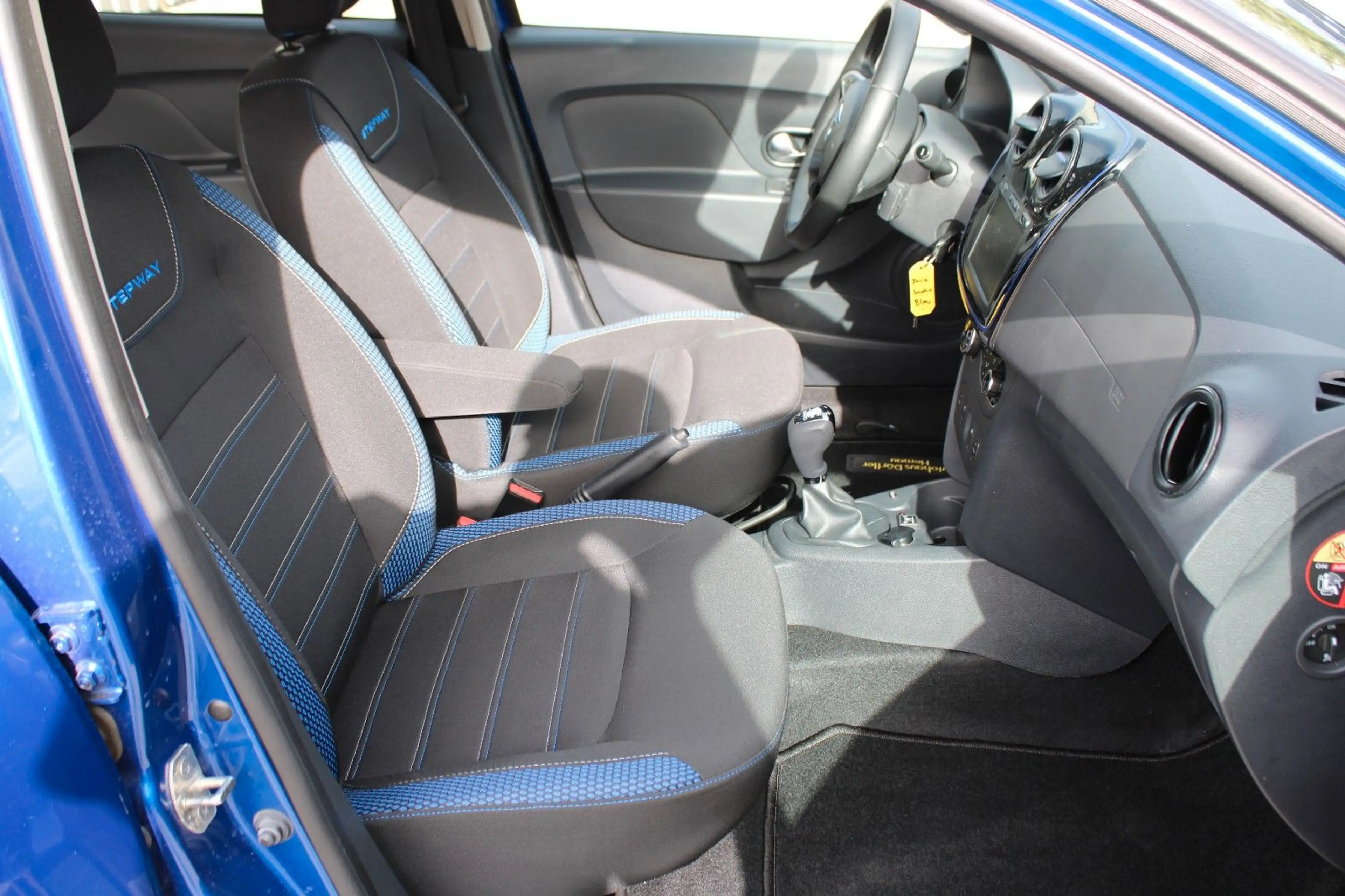 Dacia Logan MCV TCe 90 Stepway Webasto LPG Navi — photo 8