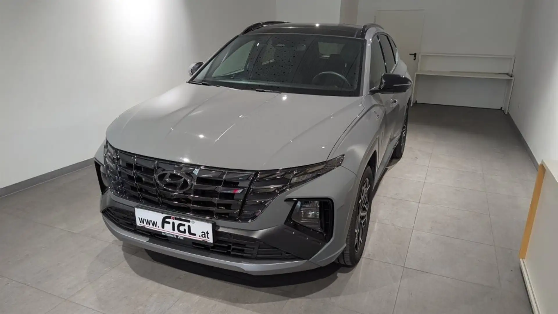 Hyundai TUCSON Tucson 1,6 T-GDI Plug-In Hybrid 4WD N-Line Aut. Grau - 1