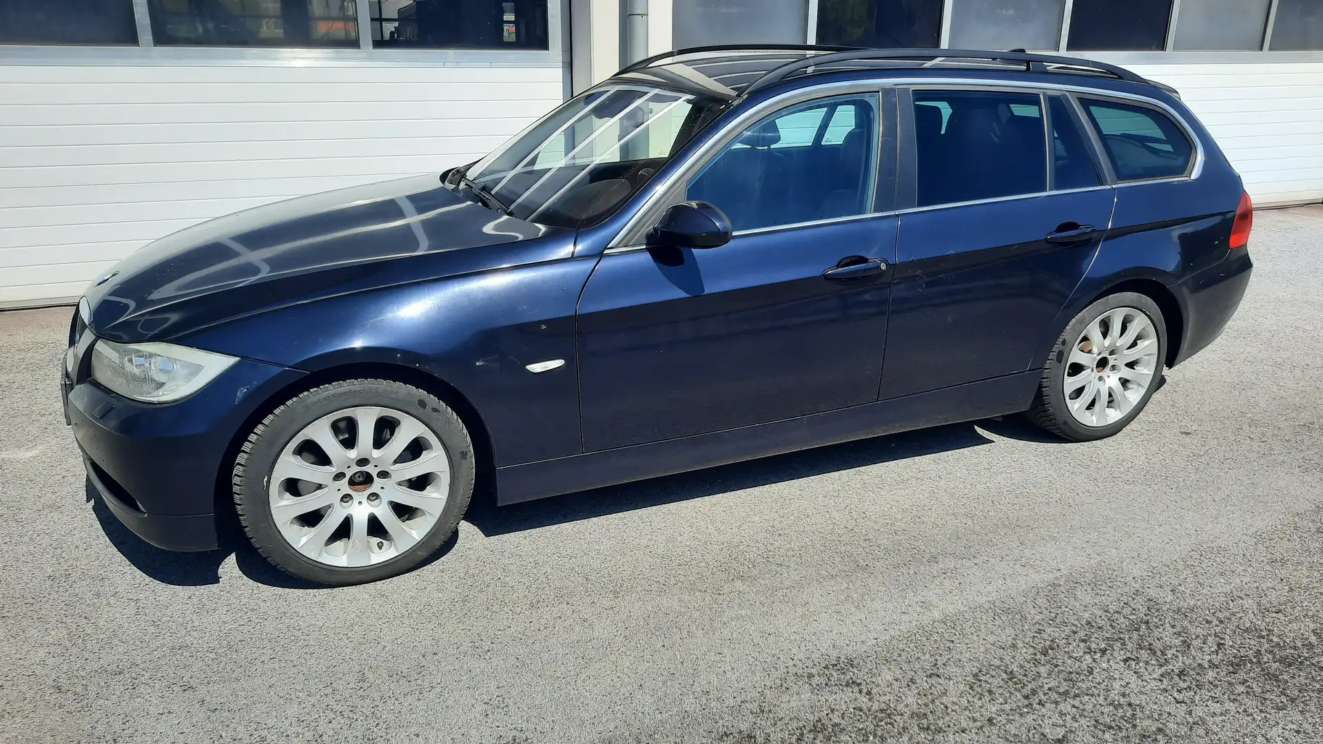 BMW 325 325xi Touring Österreich-Paket Aut. Blue - 1
