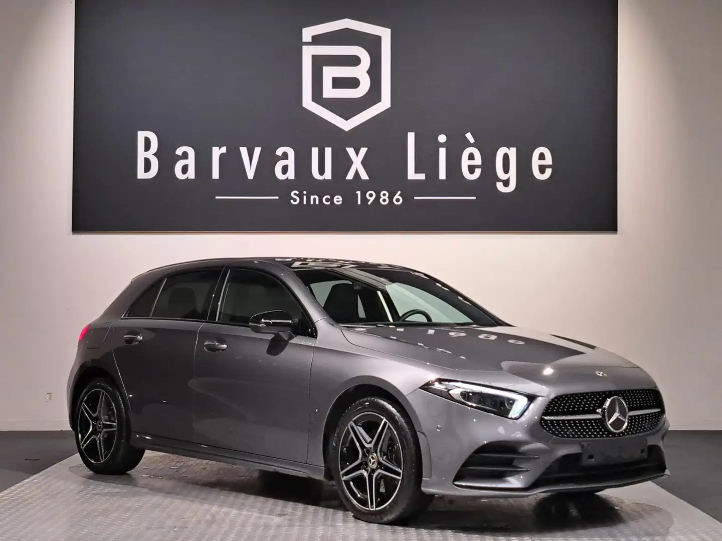 Mercedes-Benz A 250 e PHEV AMG Line PACK NIGHT TOI PANO Gris - 1