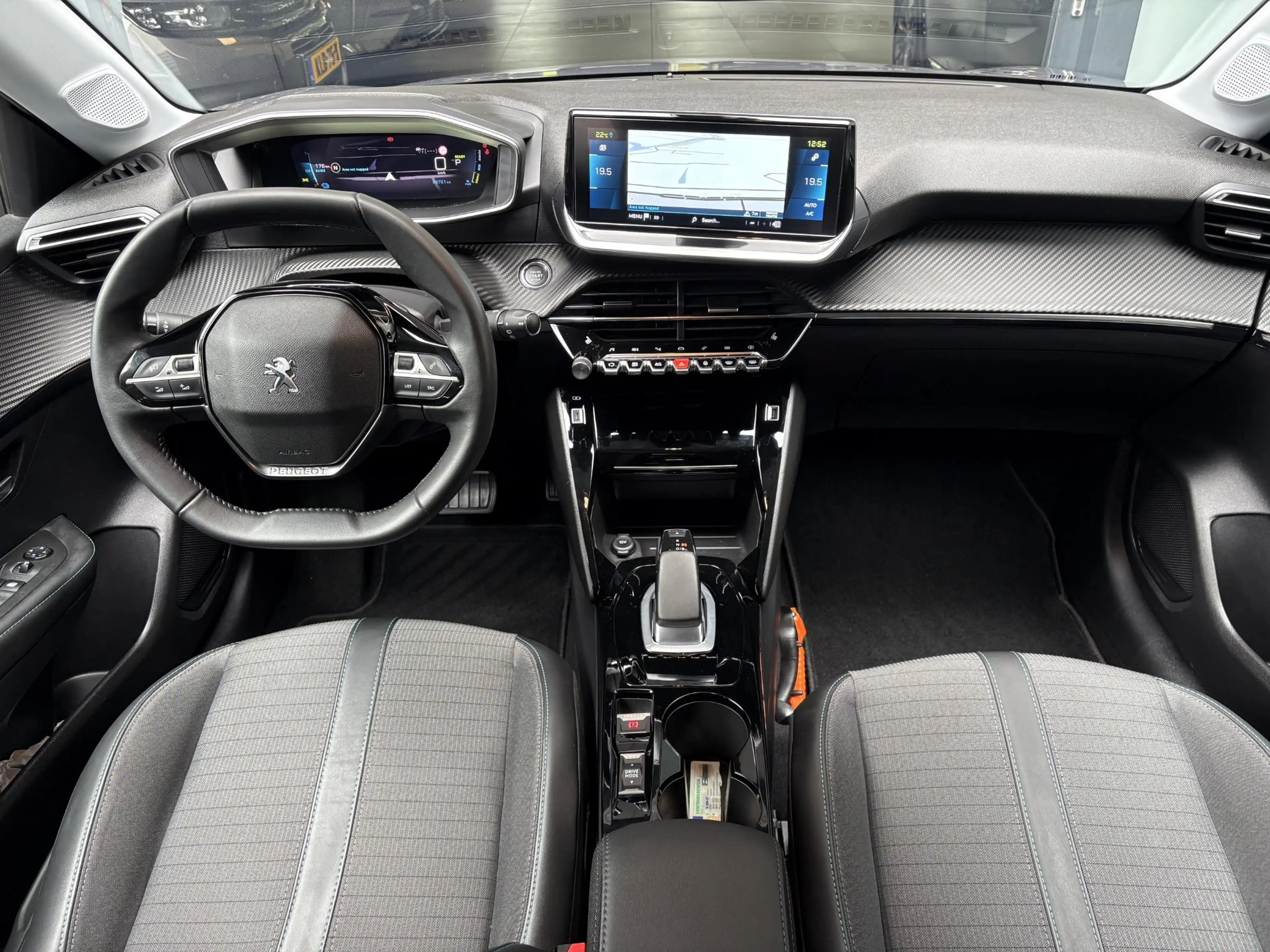 Peugeot e-208 Allure Pack EV 3-FASEN 50kWh 136pk | TREKHAAK | ST — photo 14
