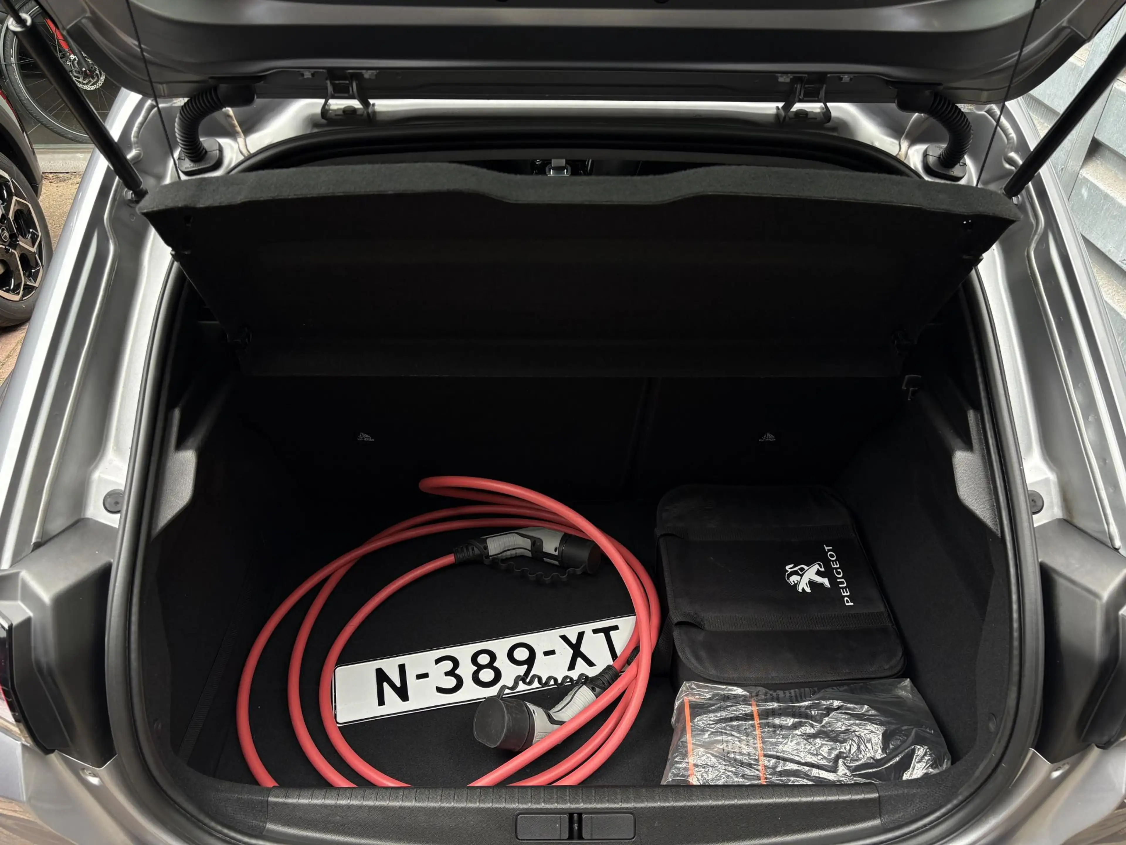 Peugeot e-208 Allure Pack EV 3-FASEN 50kWh 136pk | TREKHAAK | ST — photo 11