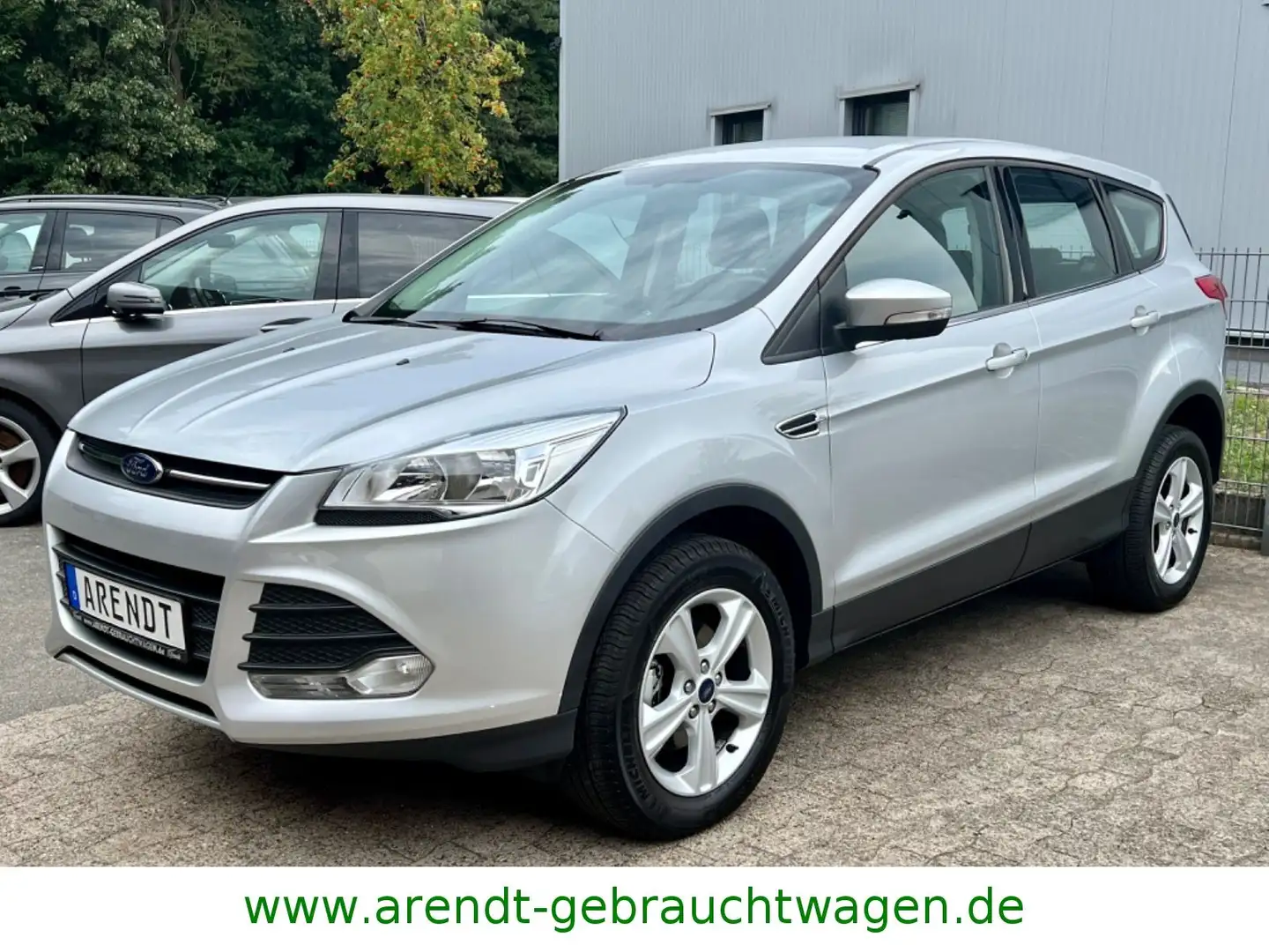 Ford Kuga 1.5 EcoBoost 2x4 Trend*1-Hand/PDC/23446 Km* Silber - 1
