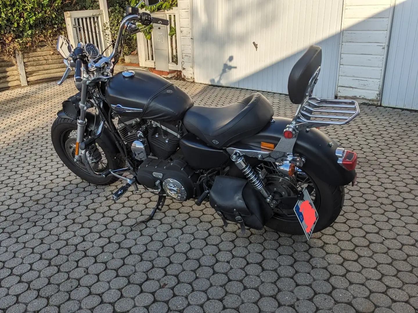 Harley-Davidson Sportster 1200 Sissy Bar solo Sitz seitliches Kennzeichen Noir - 1