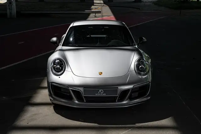 Porsche 991 .2 Carrera T | Factory Buckets