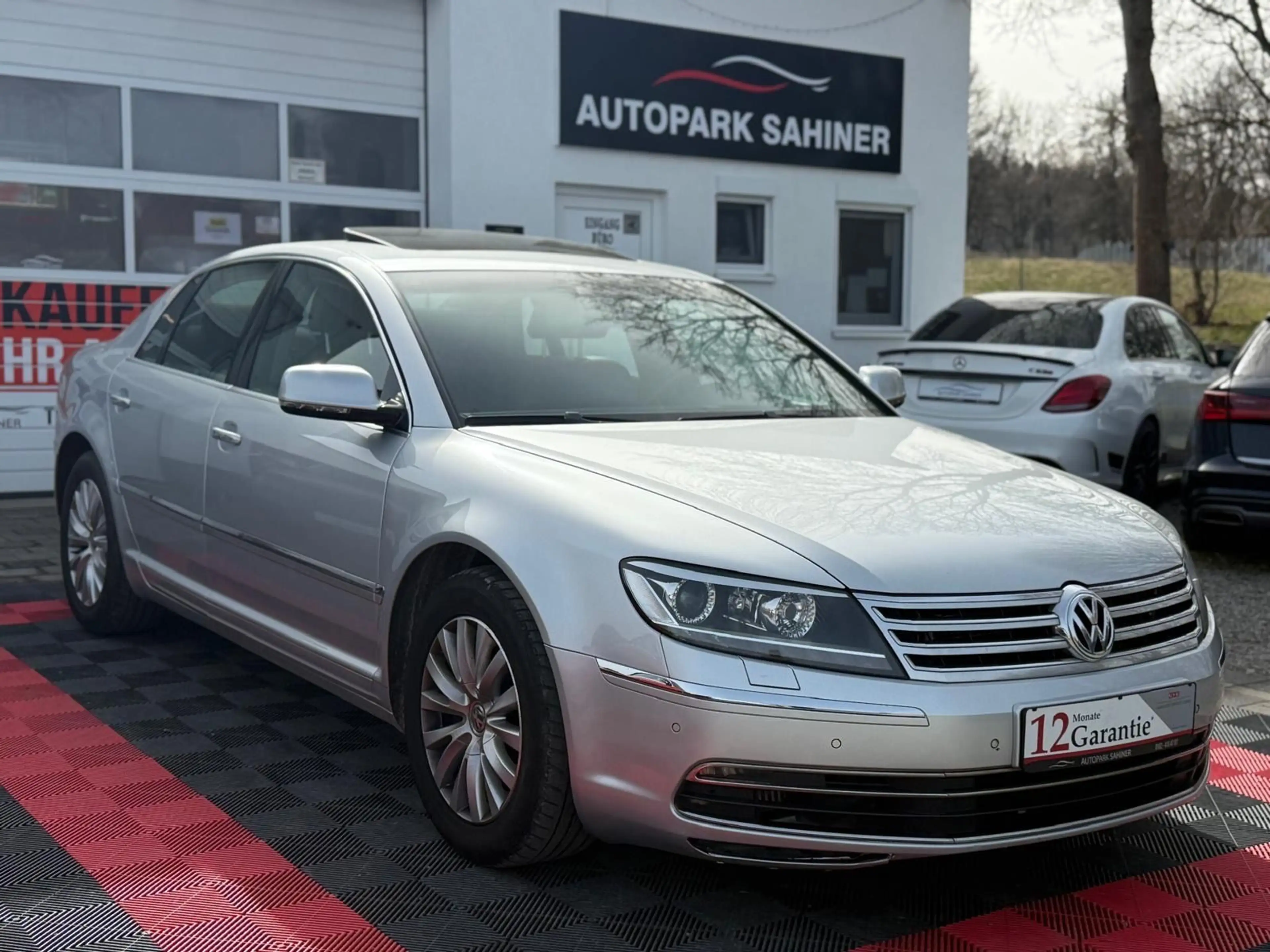 Volkswagen Phaeton *4Motion*PDC*SCHIEBEDACH* — photo 14