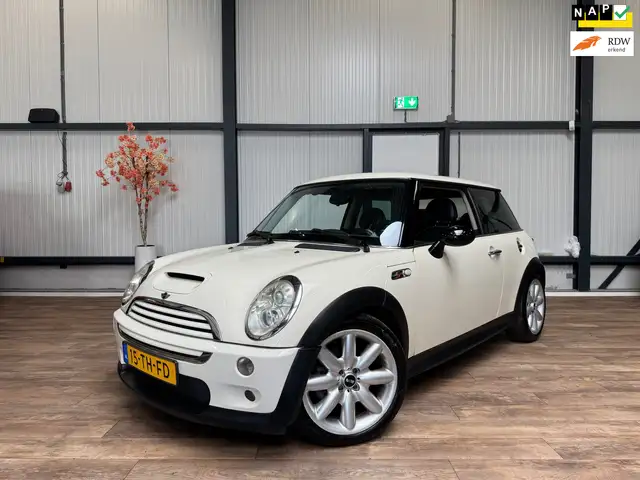 MINI Cooper S 3-Deurs 1.6 Chili Automaat / LEDER / NAVI / CLIMA