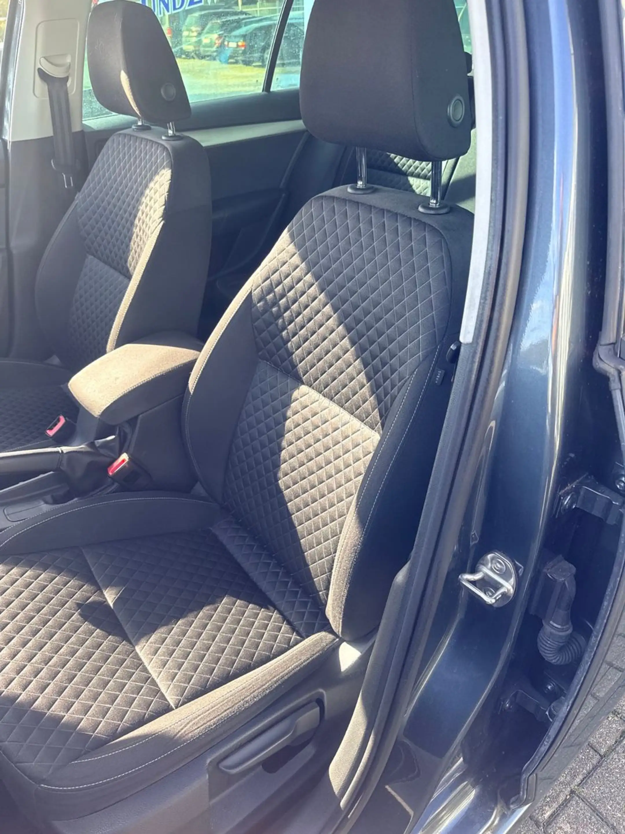 Skoda Octavia Combi Drive — photo 7