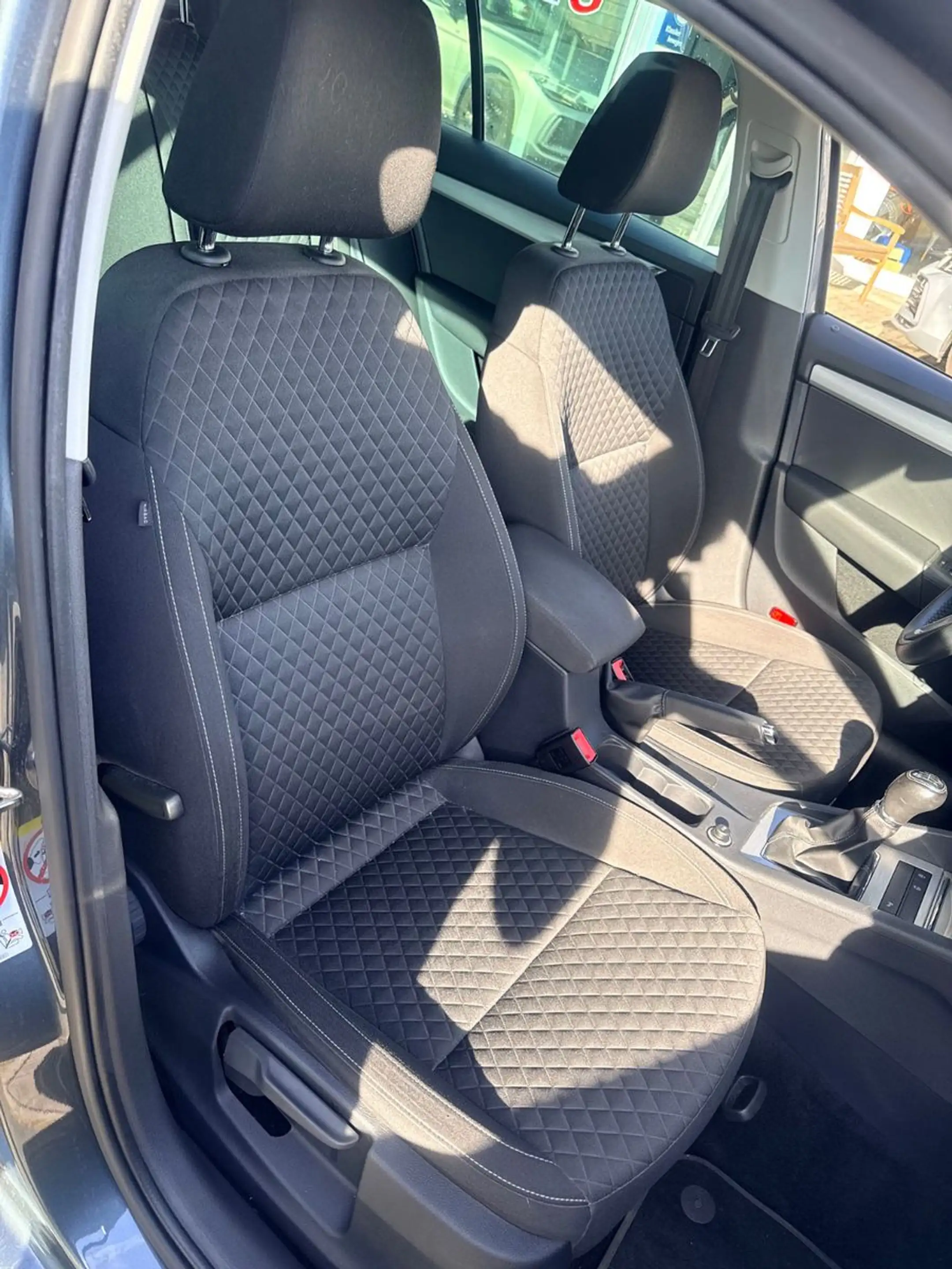 Skoda Octavia Combi Drive — photo 14