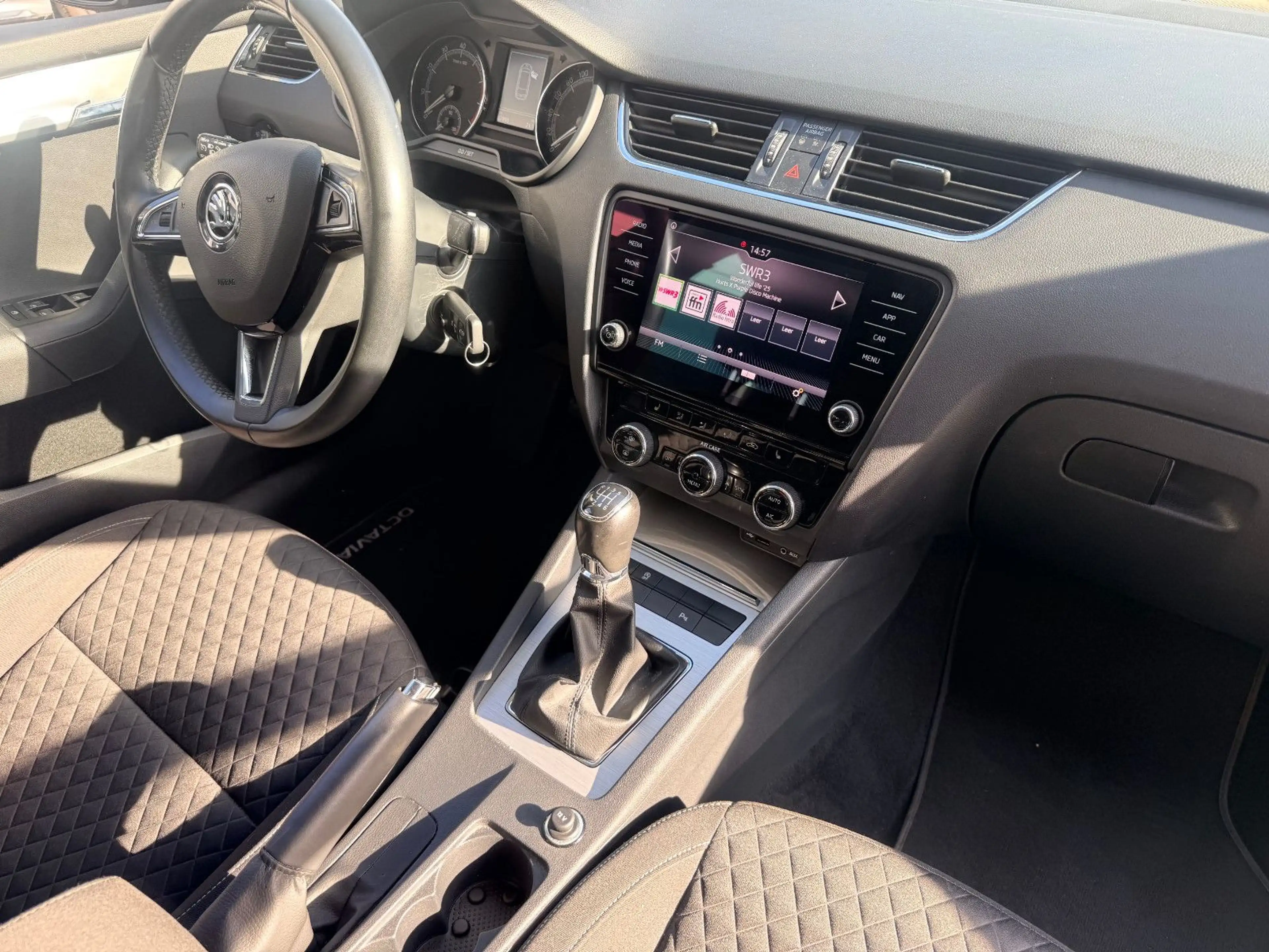 Skoda Octavia Combi Drive — photo 15