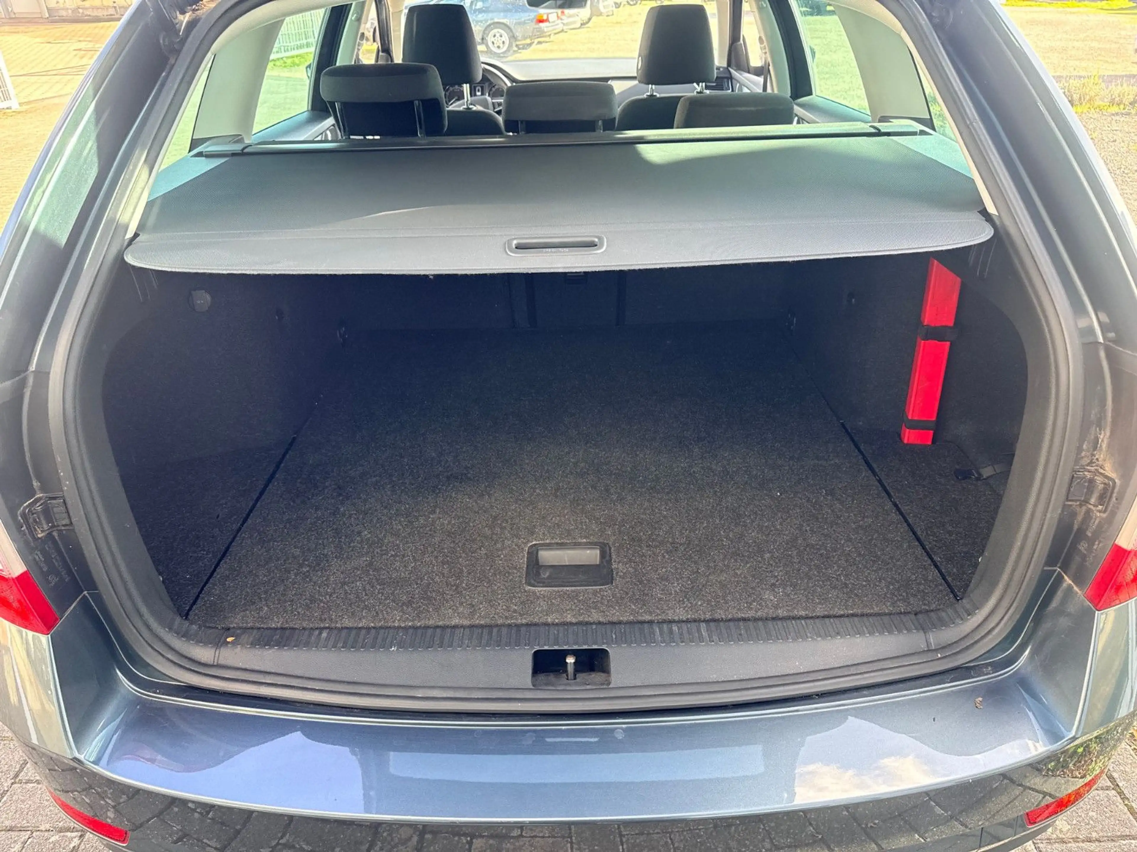 Skoda Octavia Combi Drive — photo 11