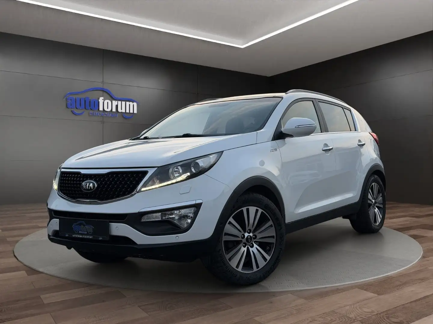 Kia Sportage Platinum Edition 4WD NAVI°PANO°KAMERA Weiß - 1