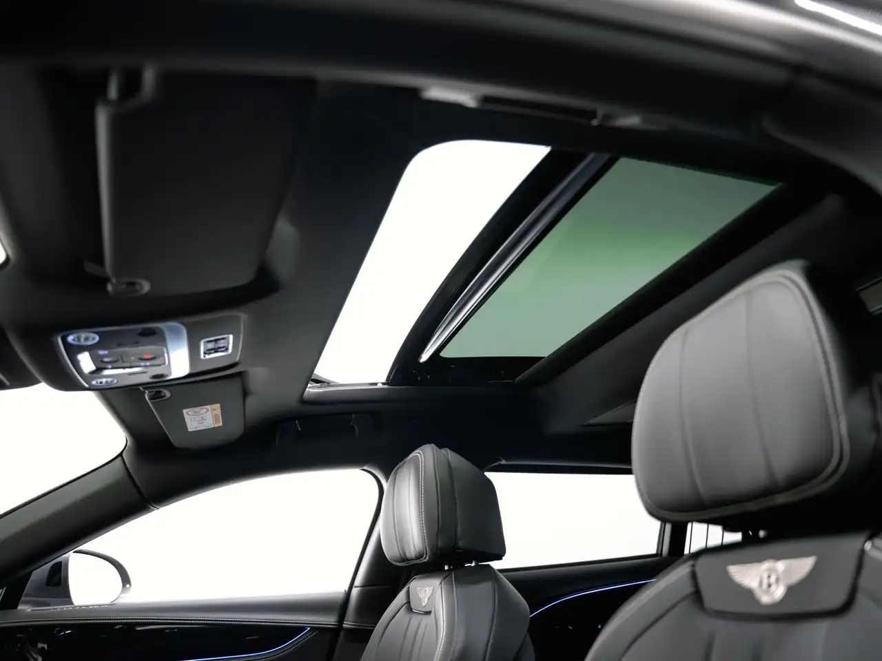 Bentley Flying Spur 2026 — фото 13