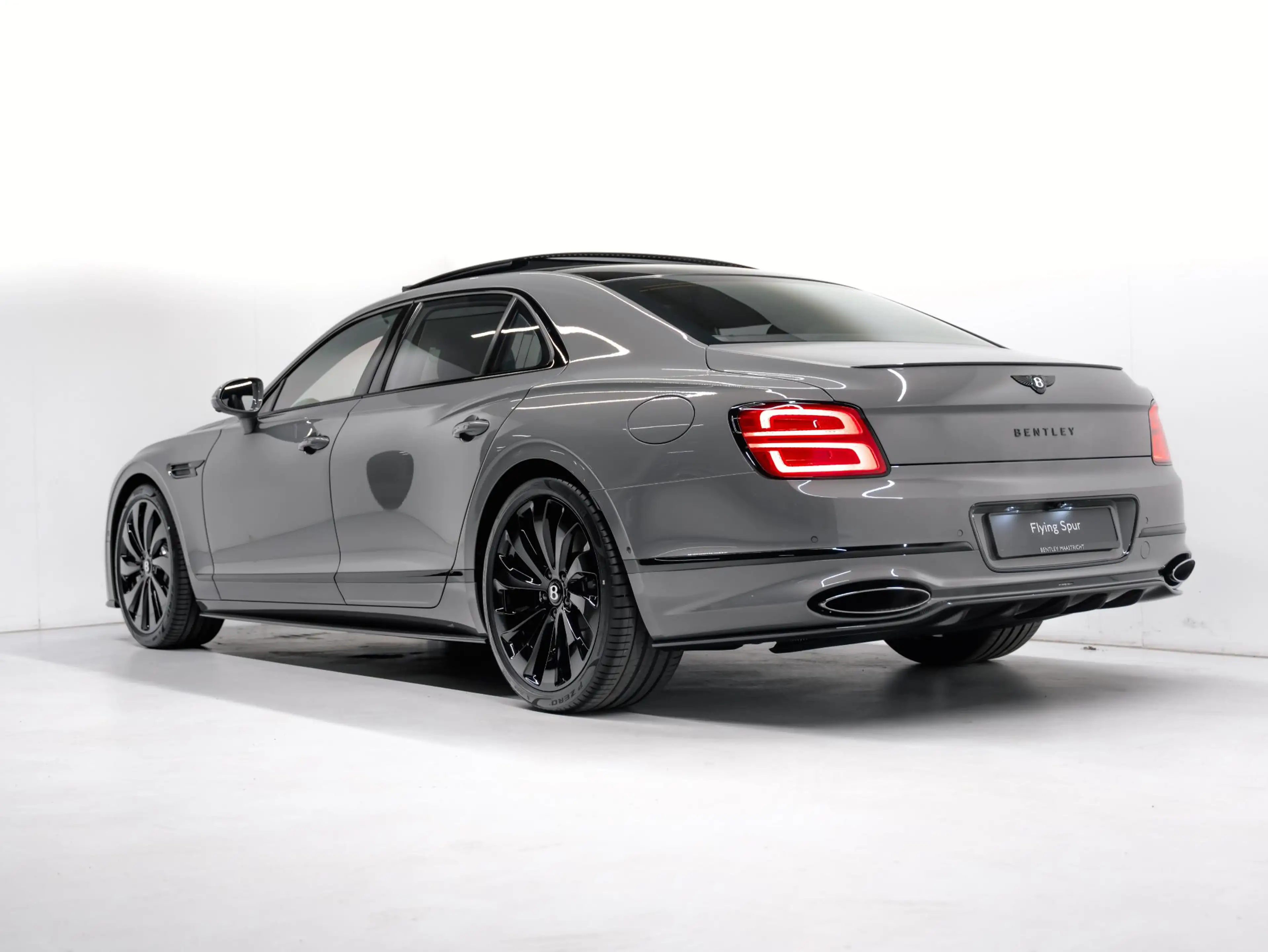 Bentley Flying Spur 4.0 V8 Hybrid — photo 3