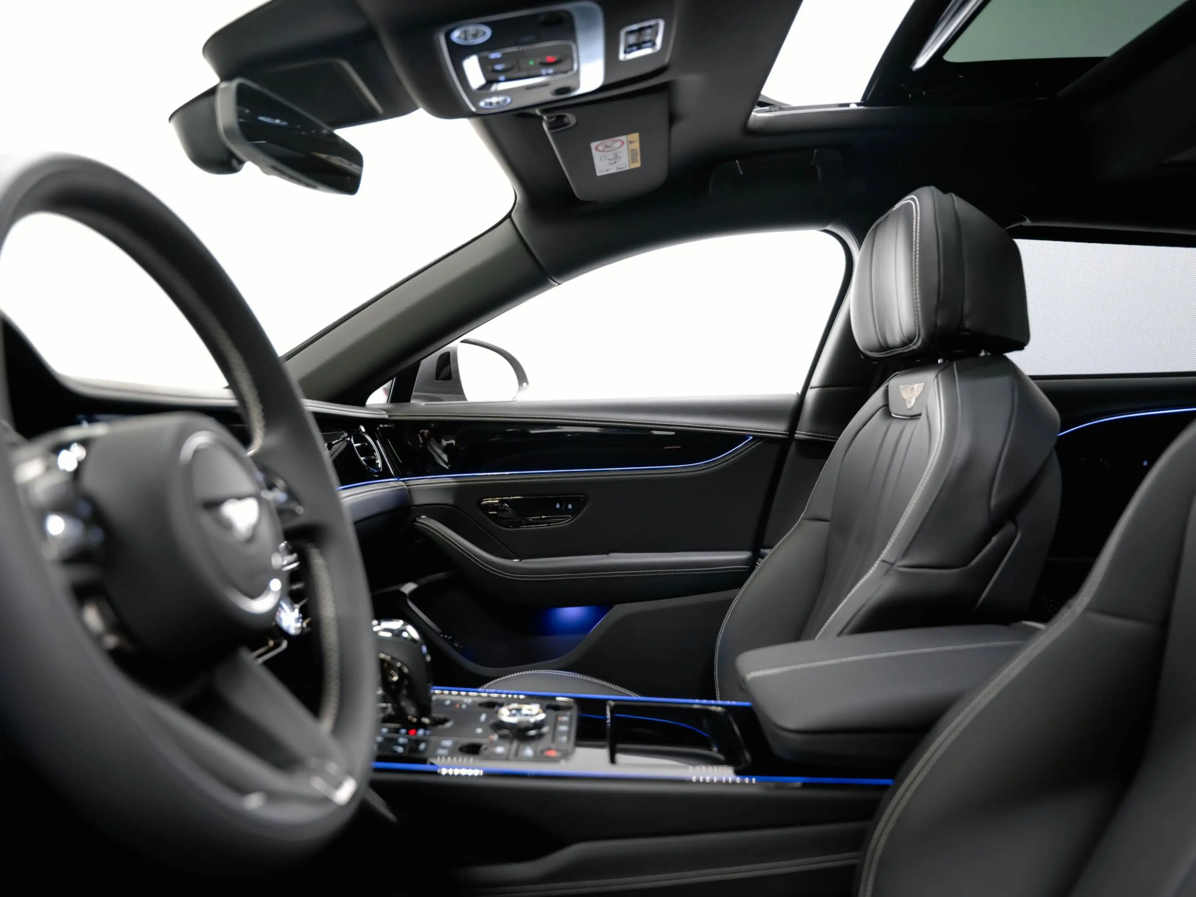 Bentley Flying Spur 4.0 V8 Hybrid — photo 12