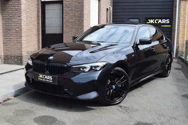 BMW 320 eAS PHEV - M Pack / LED / LEDER  / ACC / 19"ALU