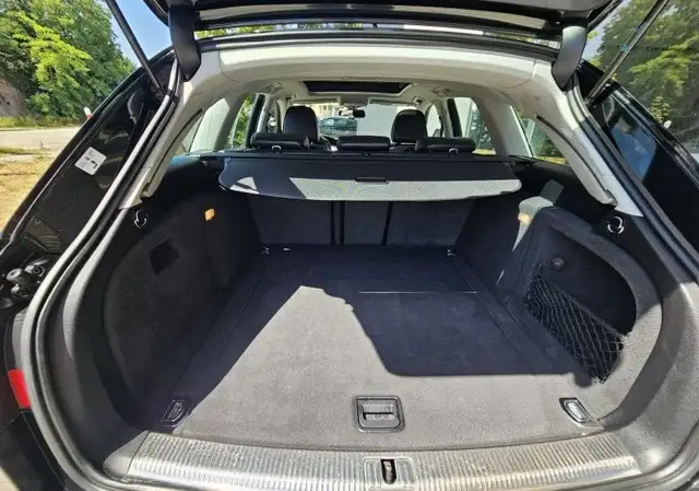 Audi A4 Allroad view 16