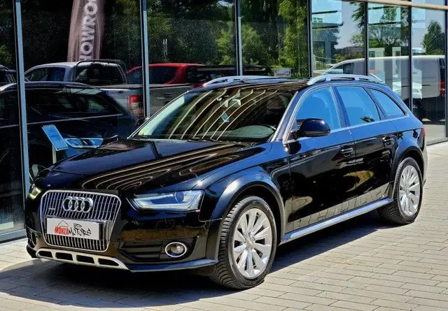 Audi A4 Allroad view 5
