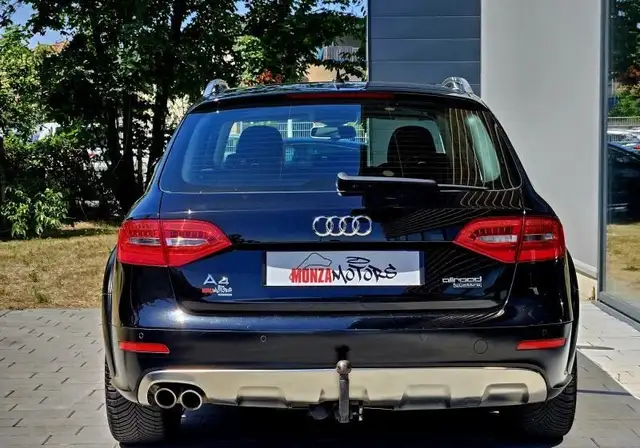 Audi A4 Allroad view 7