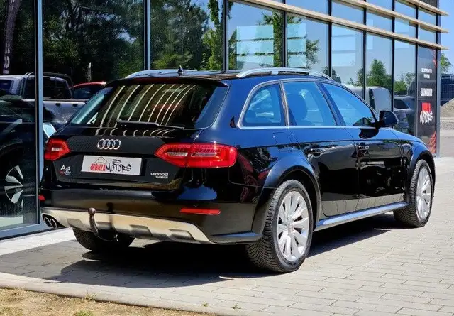 Audi A4 Allroad view 6
