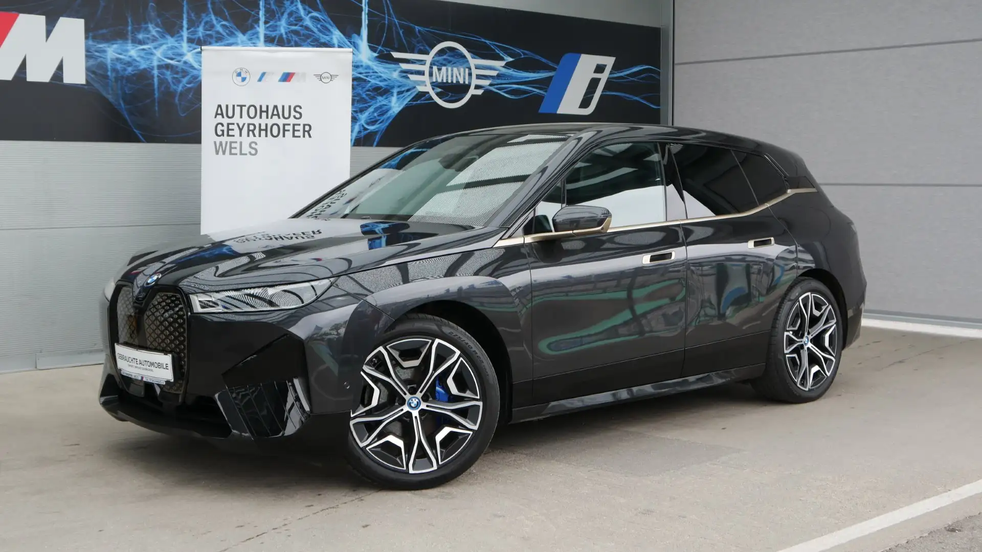 BMW iX iX xDrive40 Grau - 1